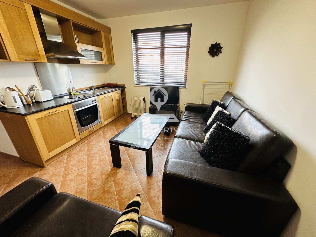 ОБЗАВЕДЕН, ДВУСТАЕН АПАРТАМЕНТ ПОД НАЕМ В ЖИЛИЩНА СГРАДА "ПРЕСПА", М. ''ГРАМАДЕТО'', ГР БАНСКО - 0