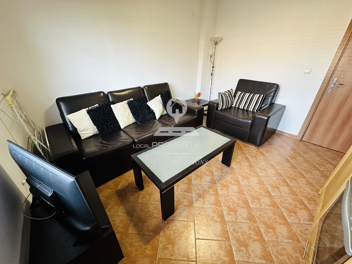 ОБЗАВЕДЕН, ДВУСТАЕН АПАРТАМЕНТ ПОД НАЕМ В ЖИЛИЩНА СГРАДА "ПРЕСПА", М. ''ГРАМАДЕТО'', ГР БАНСКО - 0