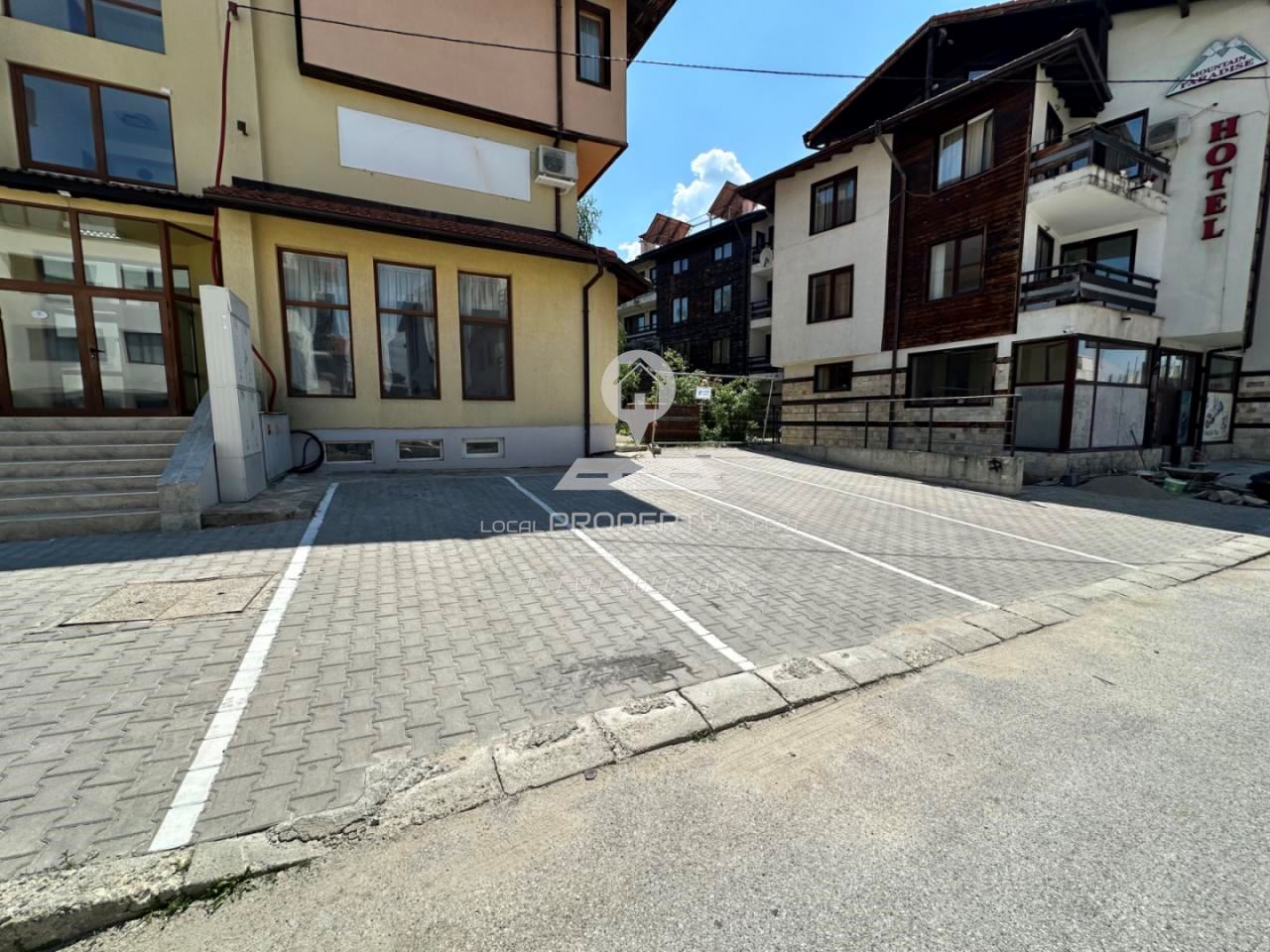 ПАРКОМЕСТА ЗА ПРОДАЖБА В ЖИЛИЩНА СГРАДА " ЕСИЯ", ГР. БАНСКО - 0