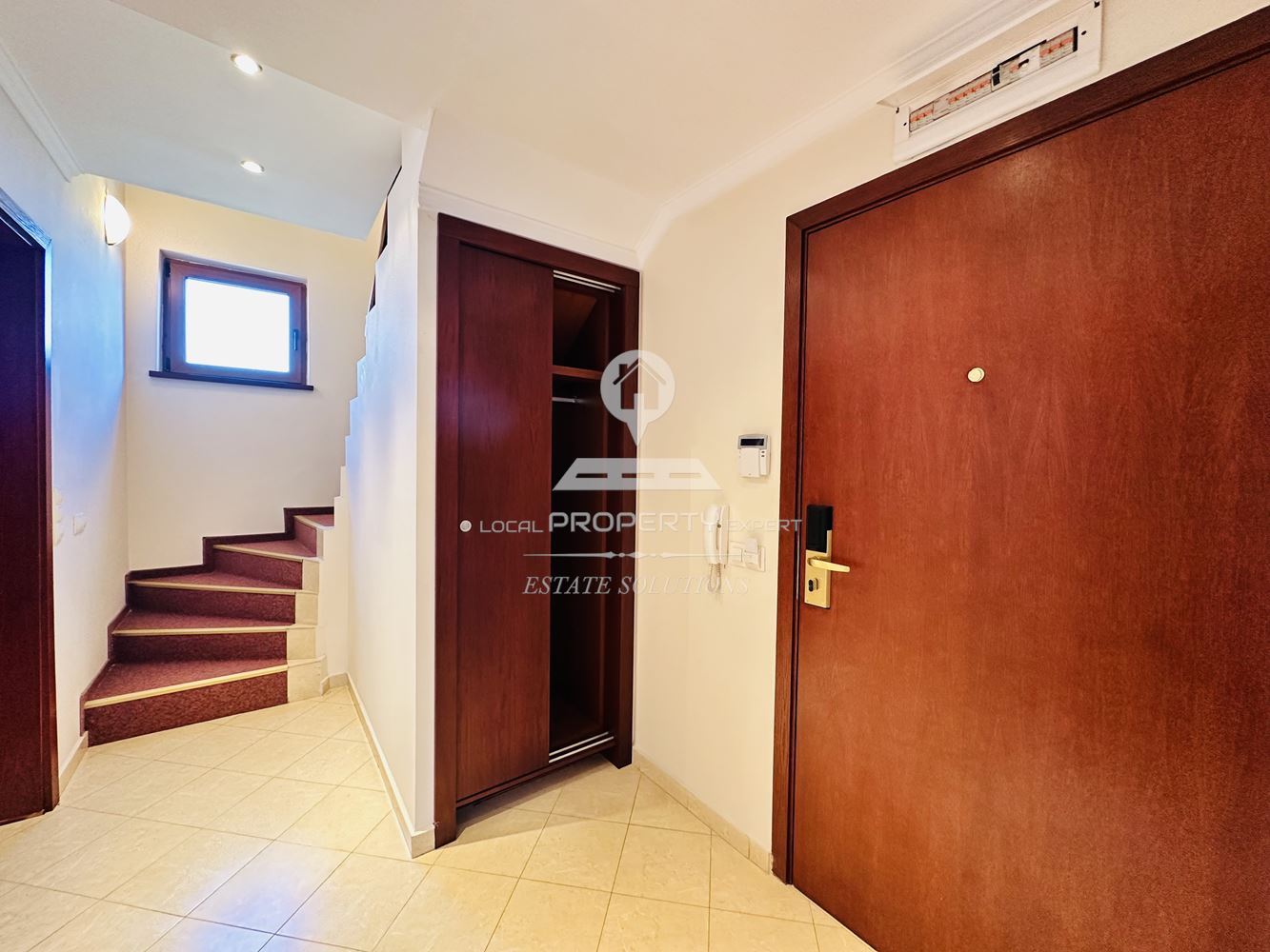 СТИЛНО ОБЗАВЕДЕН МЕЗОНЕТ В КОМПЛЕКС "ДАУНТАУН", УЛ. СТРАГИТЕ, КВ. ГЛАЗНЕ, ГР. БАНСКО. - 0