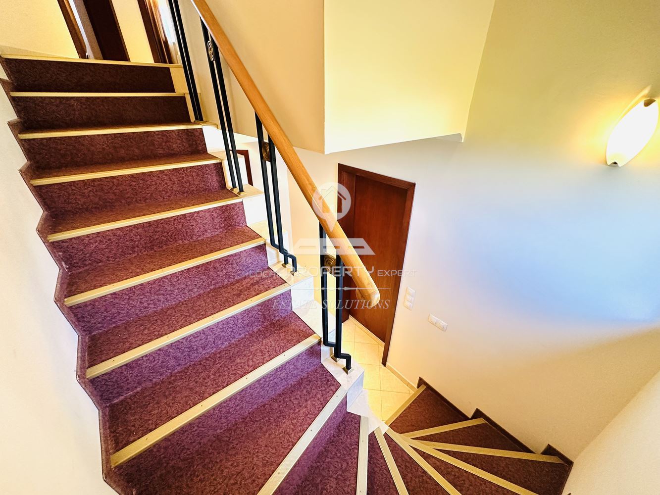 СТИЛНО ОБЗАВЕДЕН МЕЗОНЕТ В КОМПЛЕКС "ДАУНТАУН", УЛ. СТРАГИТЕ, КВ. ГЛАЗНЕ, ГР. БАНСКО. - 0