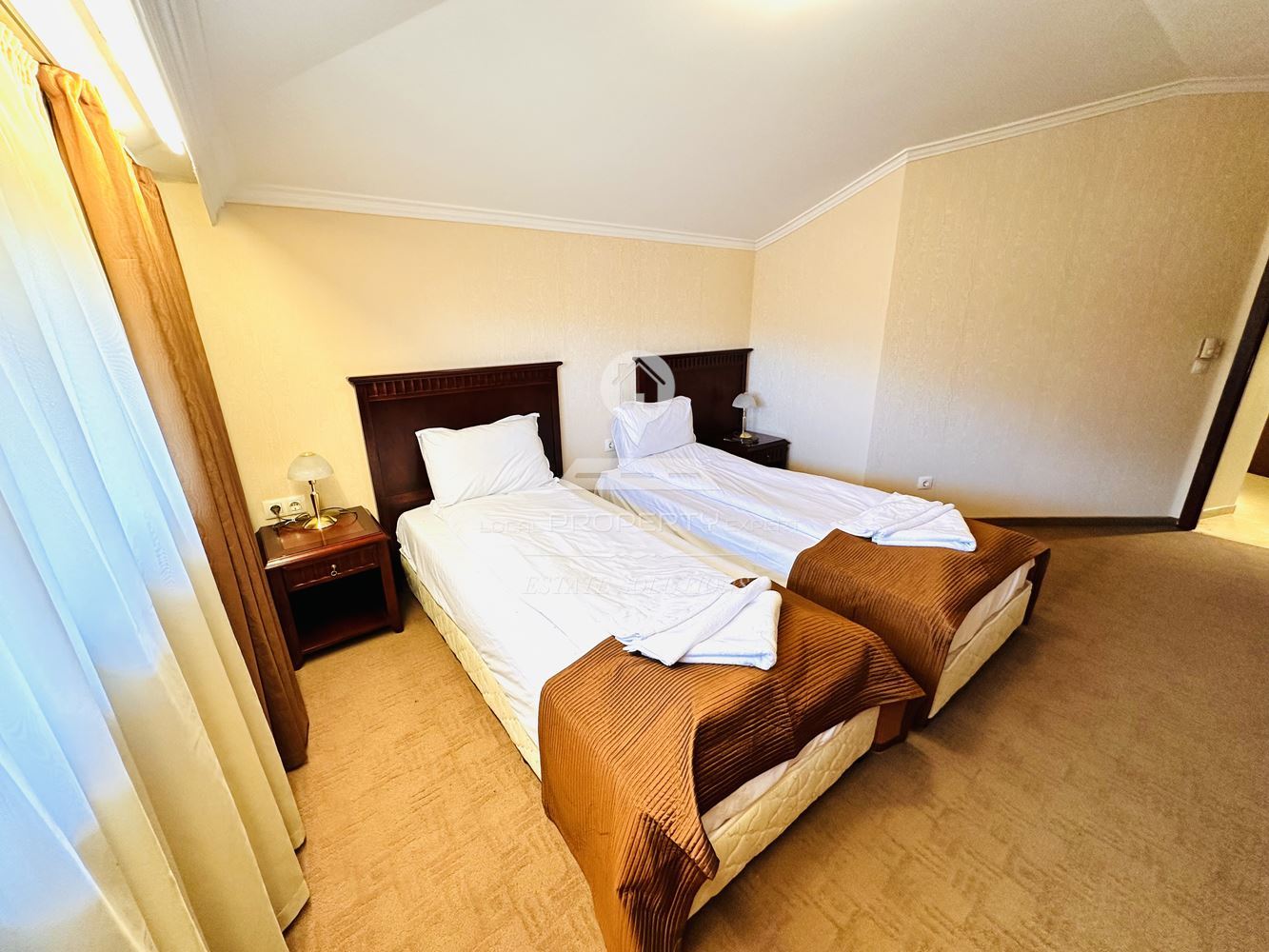 СТИЛЕН И ПРОСТОРЕН МЕЗОНЕТ В КОМЛЕКС "ДАУНТАУН", УЛ. СТРАГИТЕ, КВ. ГЛАЗНЕ, ГР. БАНСКО. - 0