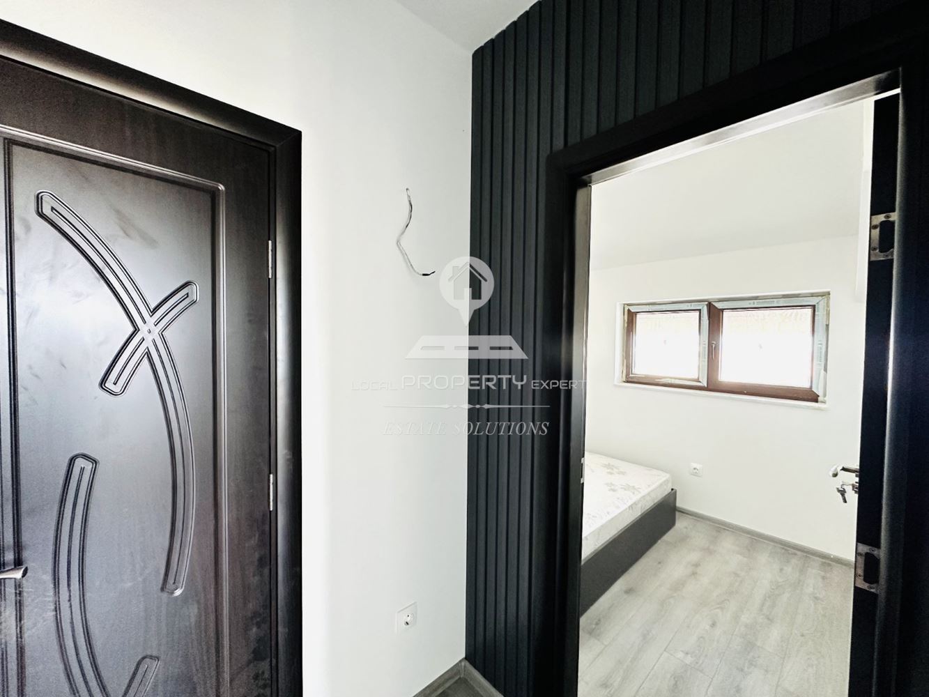 ОБЗАВЕДЕН, ДВУСТАЕН АПАРТАМЕНТ В ЖИЛИЩНА СГРАДА "MAUNTAIN HOMES", М. ГУРОВИЦА, ГР. БАНСКО - 0