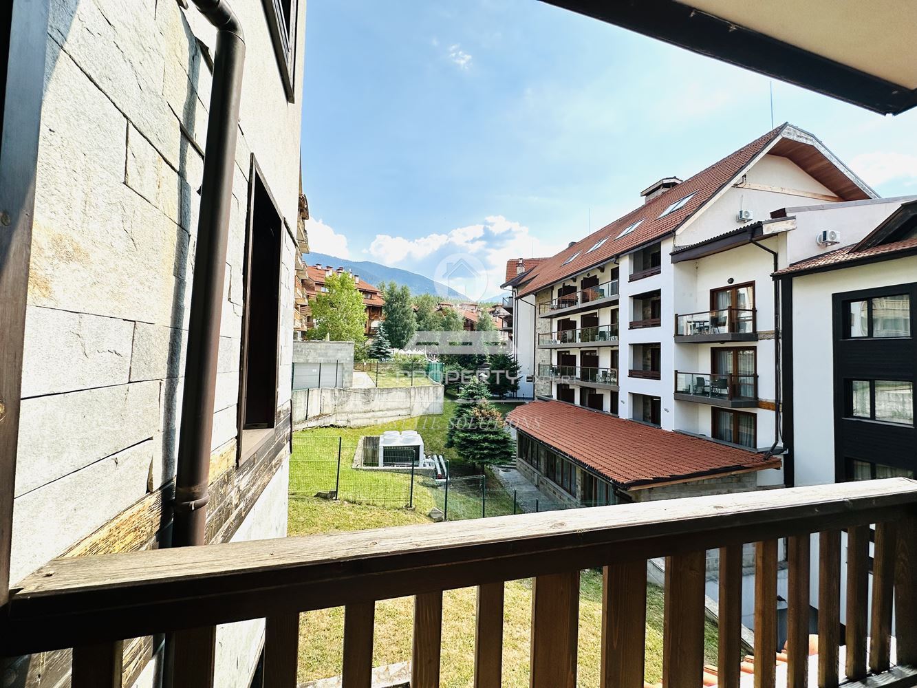 ОБЗАВЕДЕН ТРИСТАЕН АПАРТАМЕН В КОМПЛЕКС "Royal Park Hotel & Apartments", КВ. ''СВЕТИ ИВАН", УЛ. ЧЕТИРИ СЕЗОНА, ГР. БАНСКО. - 0