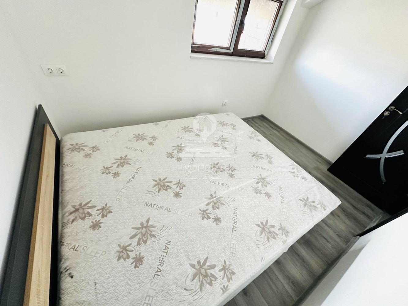 ОБЗАВЕДЕН, ДВУСТАЕН АПАРТАМЕНТ В ЖИЛИЩНА СГРАДА "MAUNTAIN HOMES", М. ГУРОВИЦА, ГР. БАНСКО - 0