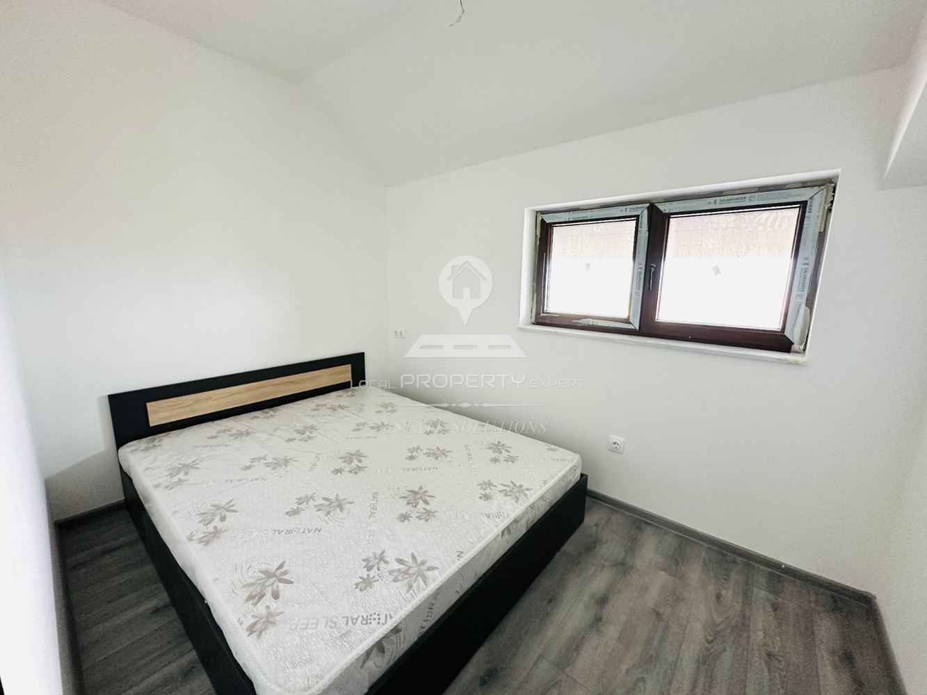 ОБЗАВЕДЕН, ДВУСТАЕН АПАРТАМЕНТ В ЖИЛИЩНА СГРАДА "MAUNTAIN HOMES", М. ГУРОВИЦА, ГР. БАНСКО - 0