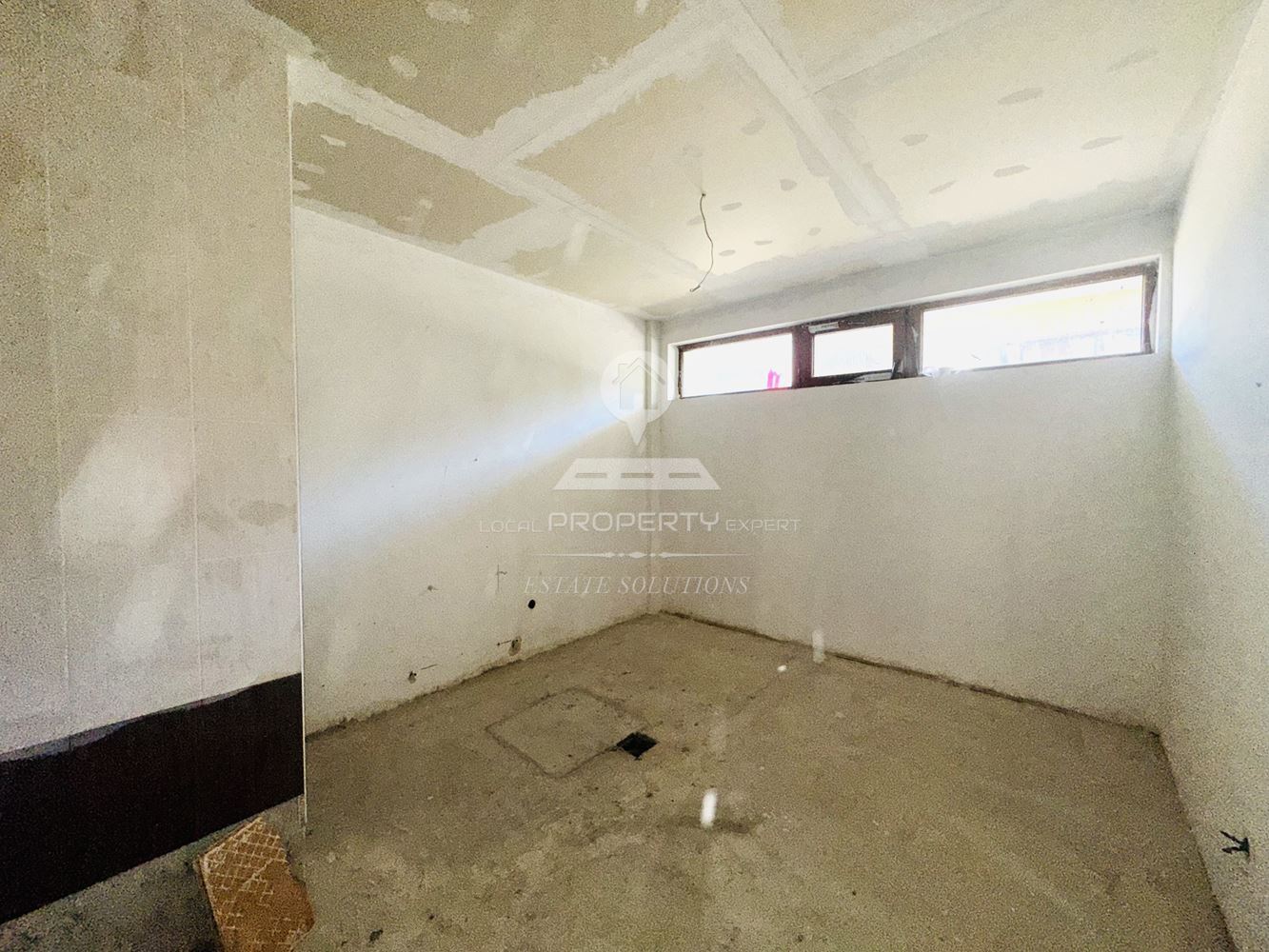 АТЕЛИЕ С МНОГОФУНКЦИОНАЛНО ПРЕДЗНАЧЕНИЕ В ЖИЛИЩНА СГРАДА "RIVER SIDE" ГР.БАНСКО. - 0