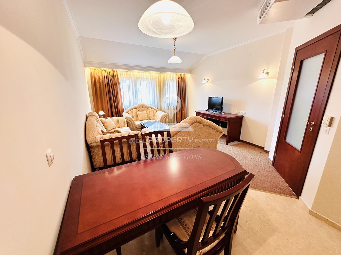 ЛУКСОЗНО ОБЗАВЕДЕН ДВУСТАЕН АПАРТАМЕНТ В КОМПЛЕКС "ДАУН ТАУН", УЛ. СТРАГИТЕ, КВ. ГЛАЗНЕ, ГР. БАНСКО. - 0