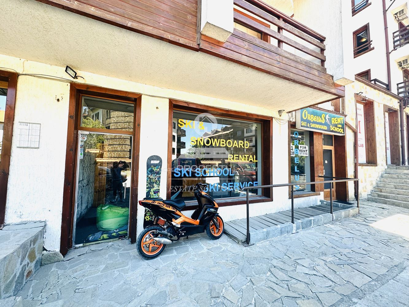 МАГАЗИН ПОД НАЕМ В КОМПЛЕКС "ПРЕДЕЛА", М. ГРАМАДЕТО, ГР. БАНСКО. - 0