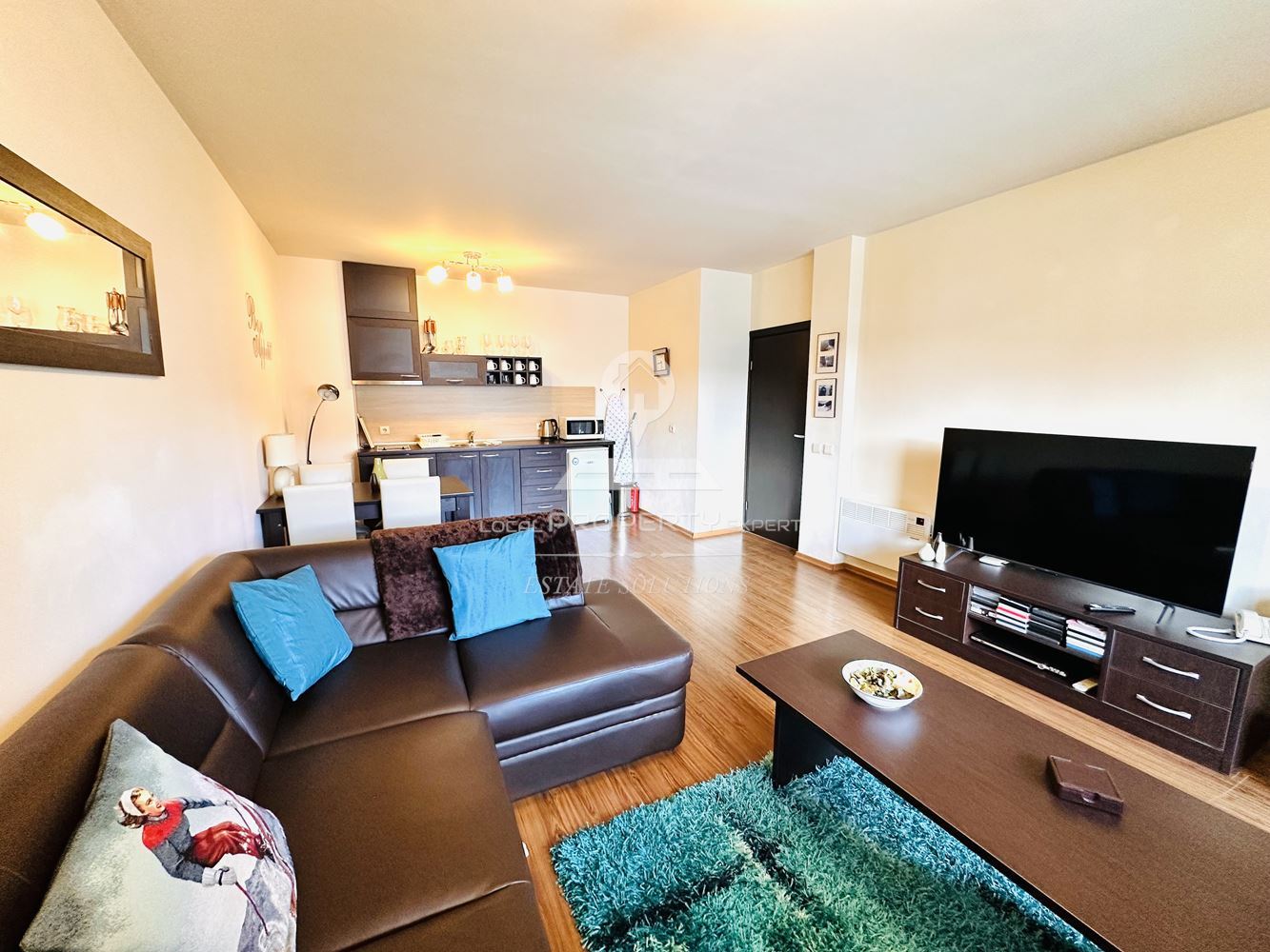 ОБЗАВЕДЕН ДВУСТАЕН АПАРТАМЕНТ В КОМПЛЕКС "BANSKO ROYAL TOWERS'', КВ. ГЛАЗНЕ, УЛ. СТРАГИТЕ, ГР. БАНСКО. - 0