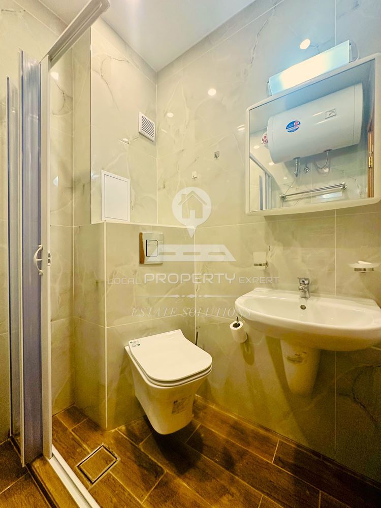 ОБЗАВЕДЕН, ТРИСТАЕН АПАРТАМЕНТ С ТОП ЛОКАЦИЯ В ЖИЛИЩНА СГРАДА "ТОДОРИНИ КУЛИ", ГР. БАНСКО. - 0