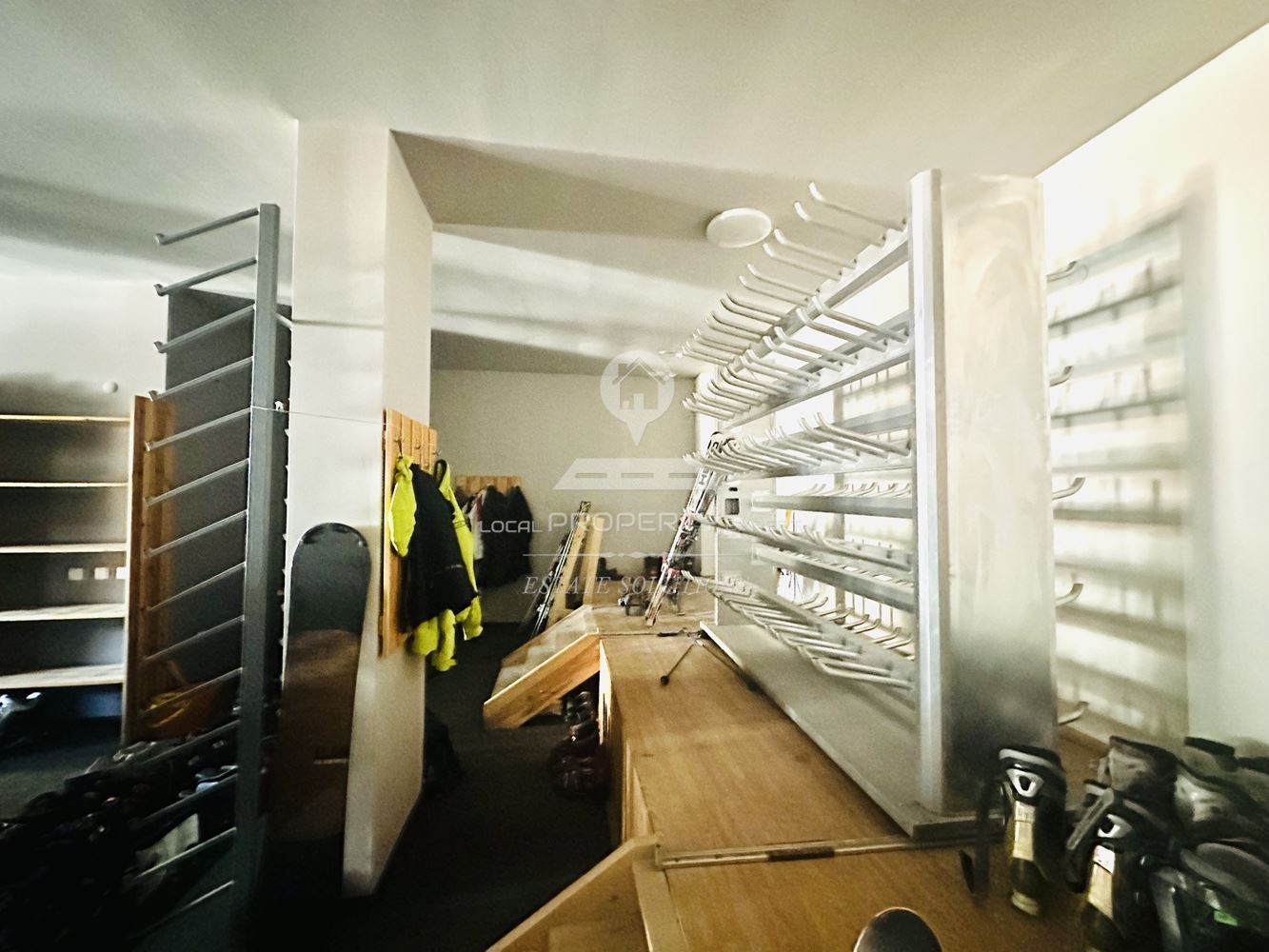 МАГАЗИН ПОД НАЕМ В КОМПЛЕКС "ПРЕДЕЛА", М. ГРАМАДЕТО, ГР. БАНСКО. - 0