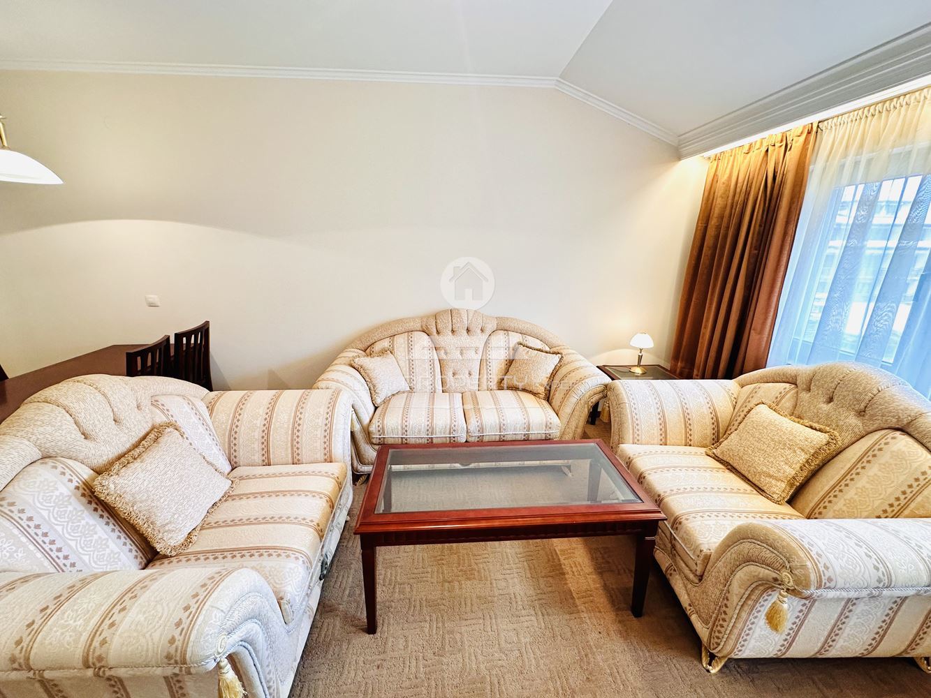 ЛУКСОЗНО ОБЗАВЕДЕН ДВУСТАЕН АПАРТАМЕНТ В КОМПЛЕКС "ДАУН ТАУН", УЛ. СТРАГИТЕ, КВ. ГЛАЗНЕ, ГР. БАНСКО. - 0