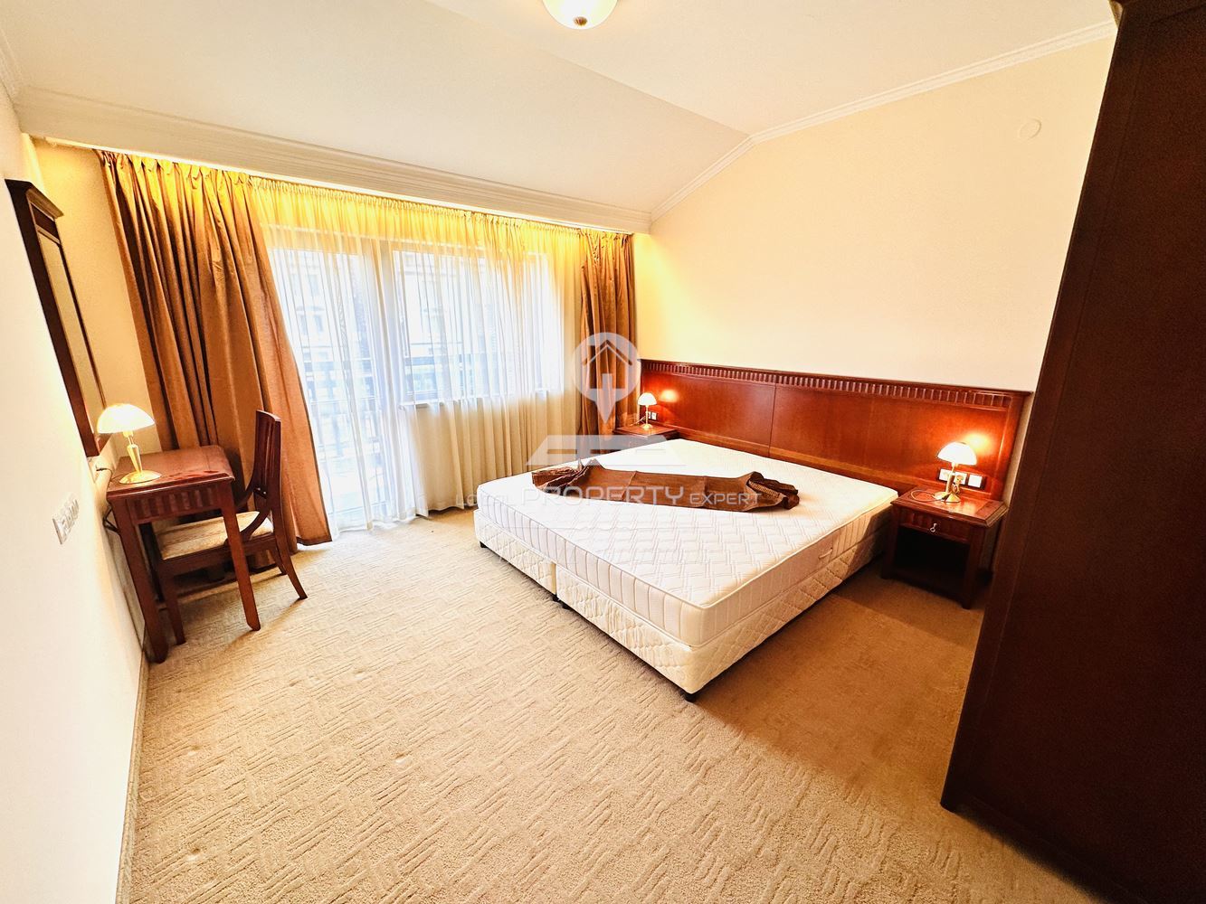 ЛУКСОЗНО ОБЗАВЕДЕН ДВУСТАЕН АПАРТАМЕНТ В КОМПЛЕКС "ДАУН ТАУН", УЛ. СТРАГИТЕ, КВ. ГЛАЗНЕ, ГР. БАНСКО. - 0