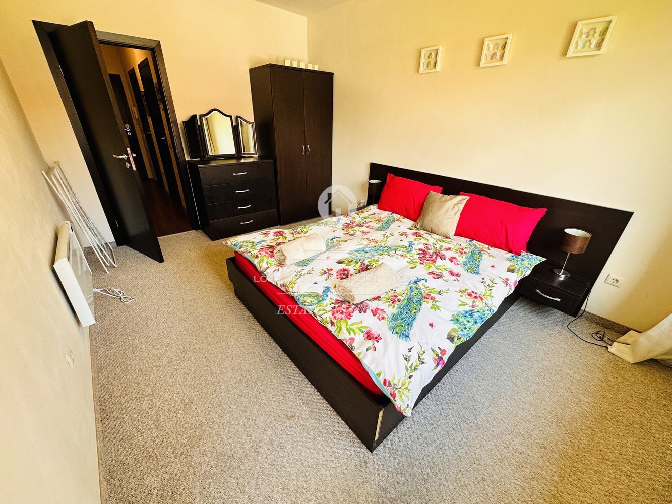 ОБЗАВЕДЕН ДВУСТАЕН АПАРТАМЕНТ В КОМПЛЕКС "BANSKO ROYAL TOWERS'', КВ. ГЛАЗНЕ, УЛ. СТРАГИТЕ, ГР. БАНСКО. - 0