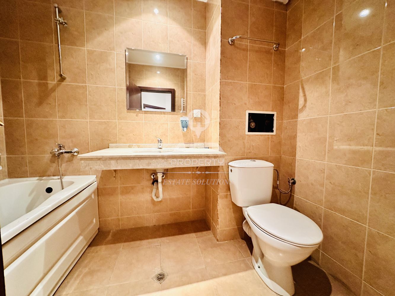 ДВУСТАЕН АПАРТАМЕНТ В ЖИЛИЩНА СГРАДА "MOUNTAIN PARADISE 2" ГР. БАНСКО. - 0