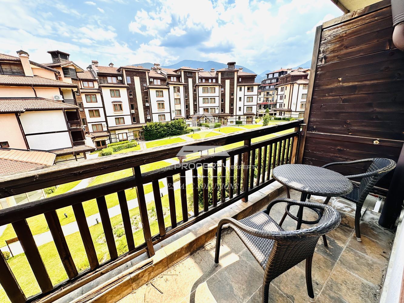 ЛУКСОЗНО ОБЗАВЕДЕН ДВУСТАЕН АПАРТАМЕНТ В КОМПЛЕКС "ДАУН ТАУН", УЛ. СТРАГИТЕ, КВ. ГЛАЗНЕ, ГР. БАНСКО. - 0