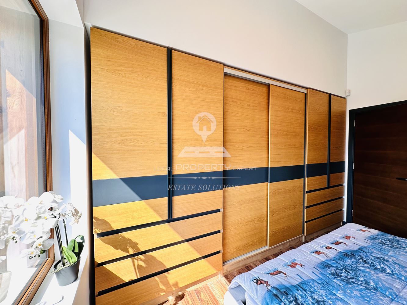 ЛУКСОЗНО И СТИЛНО ОБЗАВЕДЕНО ШАЛЕ В РАЙОНA НА "ПИРИН ГОЛФ & КЪНТРИ КЛУБ", М. КУКУРЕВО, ГР. РАЗЛОГ. - 0