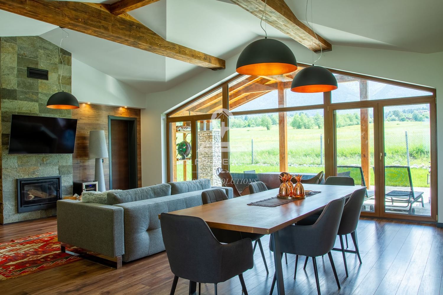 ЛУКСОЗНО И СТИЛНО ОБЗАВЕДЕНО ШАЛЕ В РАЙОНA НА "ПИРИН ГОЛФ & КЪНТРИ КЛУБ", М. КУКУРЕВО, ГР. РАЗЛОГ. - 0