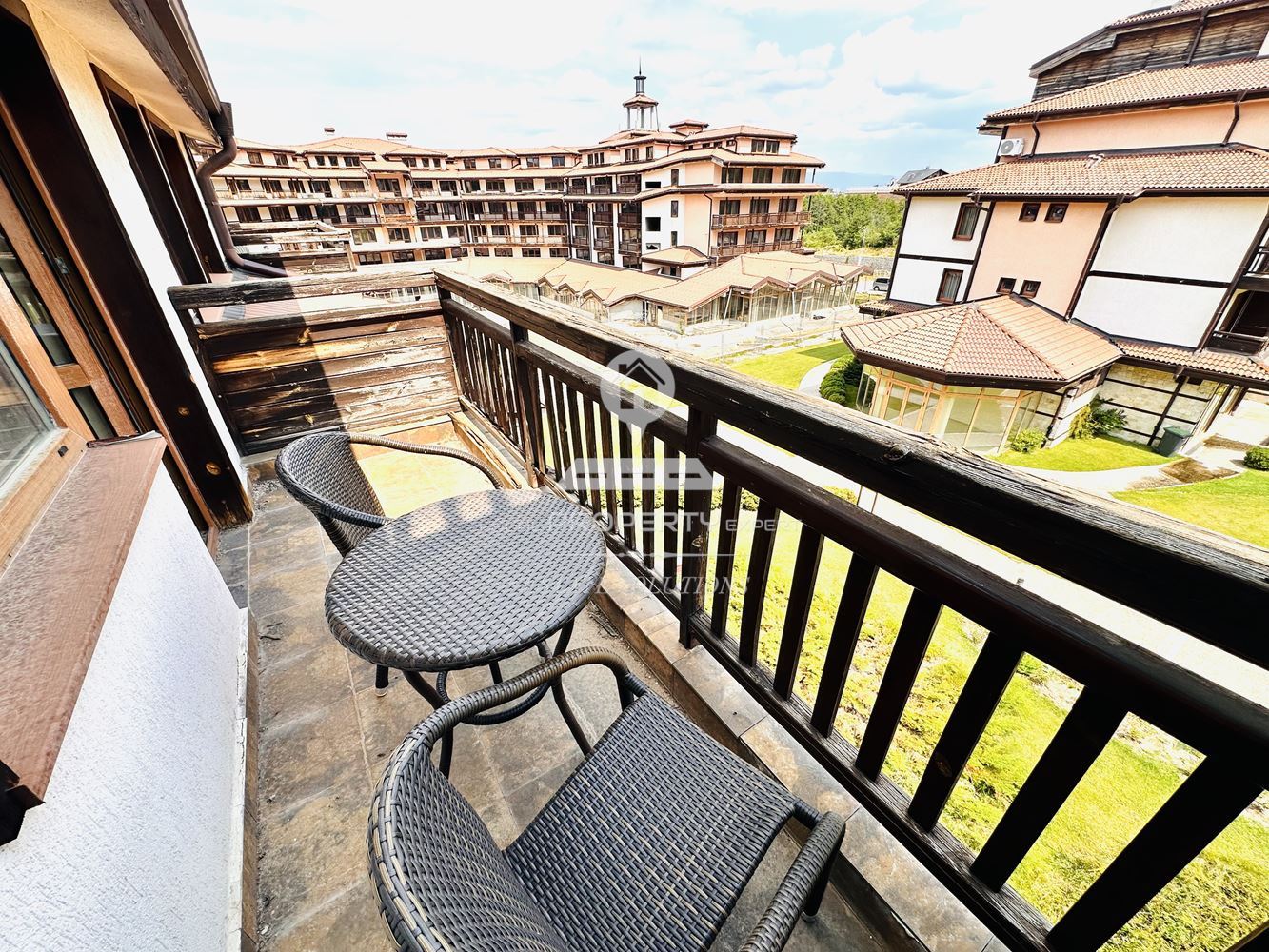 ЛУКСОЗНО ОБЗАВЕДЕН ДВУСТАЕН АПАРТАМЕНТ В КОМПЛЕКС "ДАУН ТАУН", УЛ. СТРАГИТЕ, КВ. ГЛАЗНЕ, ГР. БАНСКО. - 0