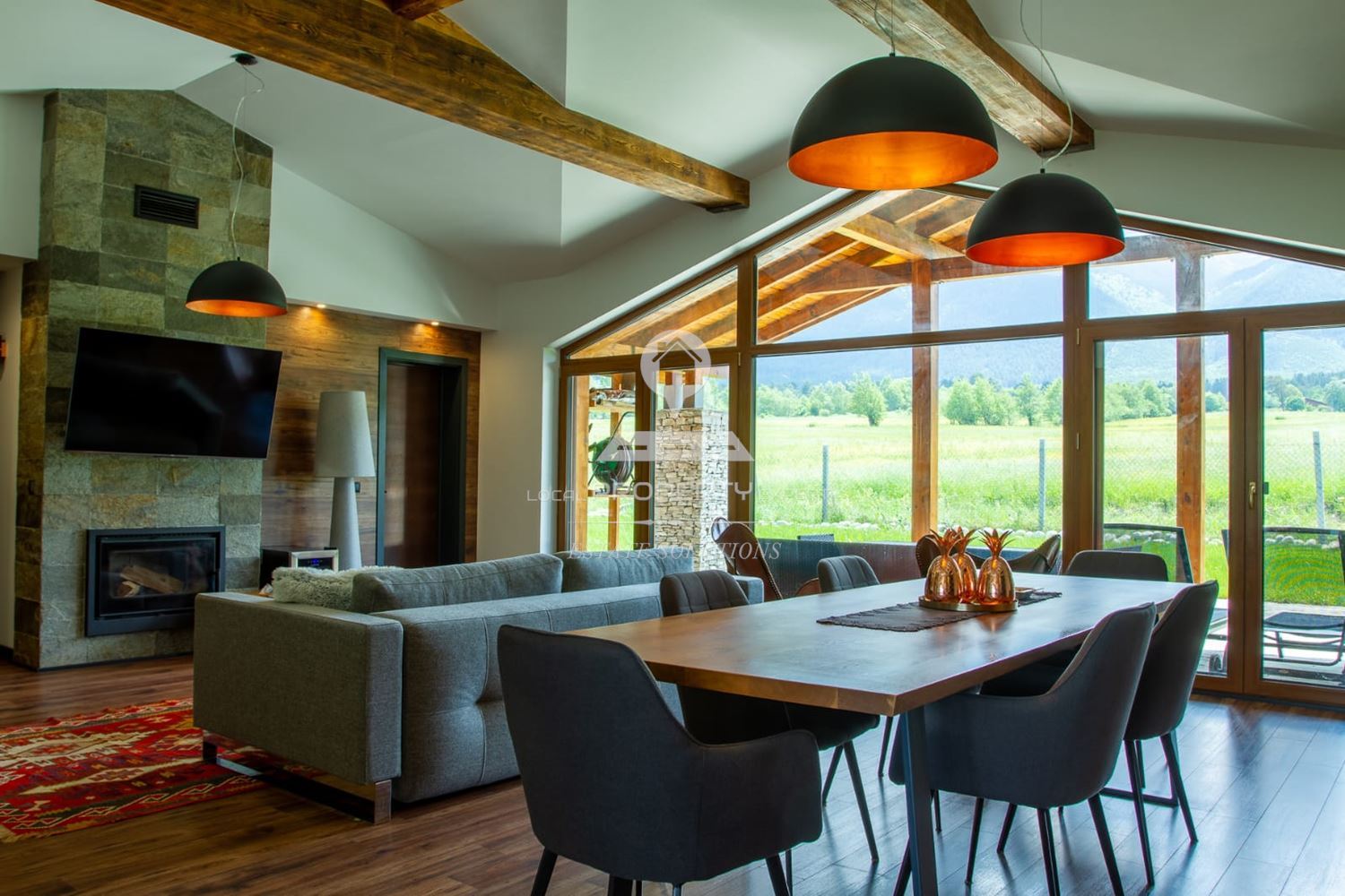 ЛУКСОЗНО И СТИЛНО ОБЗАВЕДЕНО ШАЛЕ В РАЙОНA НА "ПИРИН ГОЛФ & КЪНТРИ КЛУБ", М. КУКУРЕВО, ГР. РАЗЛОГ. - 0