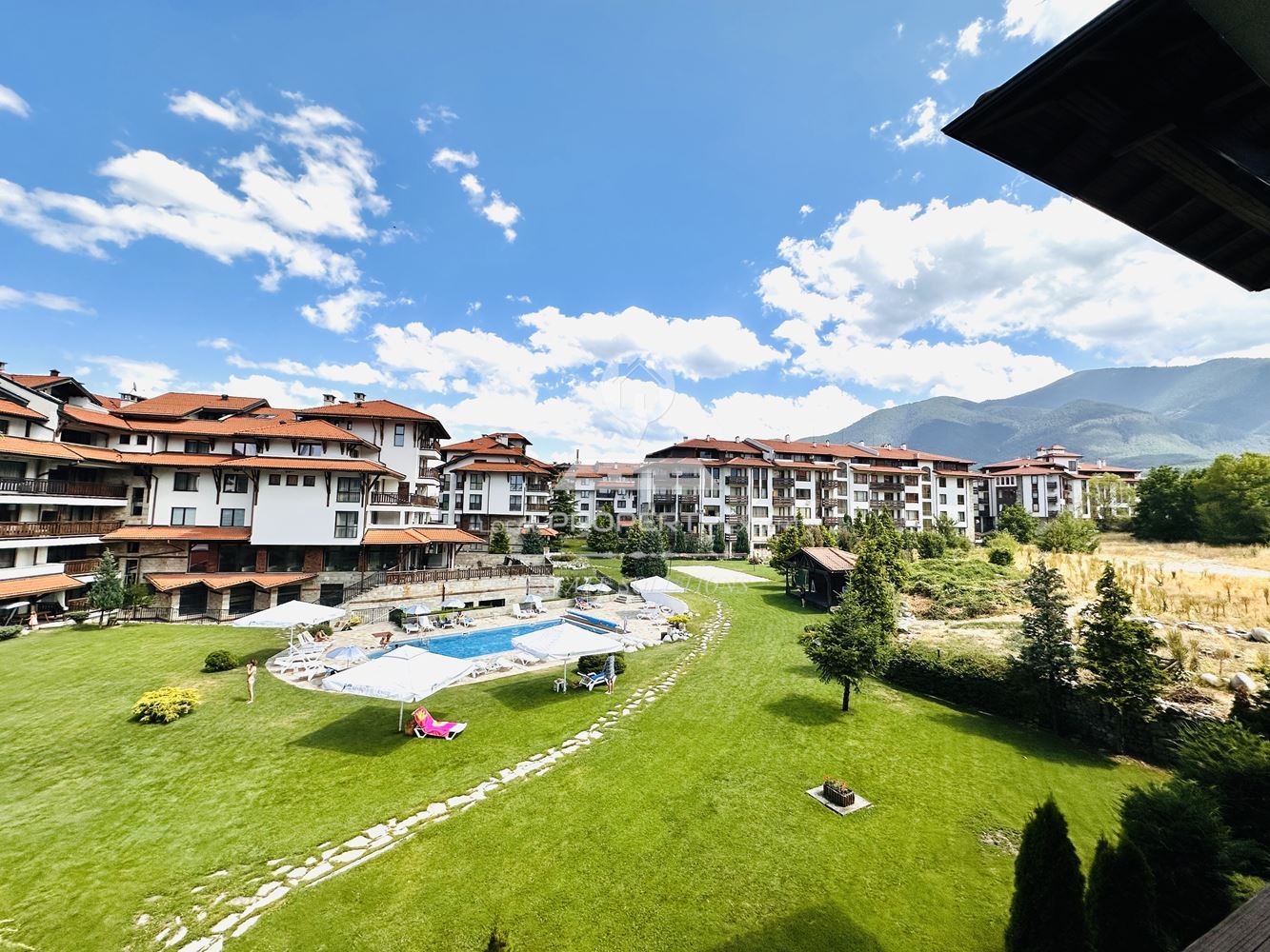 ОБЗАВЕДЕН ДВУСТАЕН АПАРТАМЕНТ В КОМПЛЕКС "BANSKO ROYAL TOWERS'', КВ. ГЛАЗНЕ, УЛ. СТРАГИТЕ, ГР. БАНСКО. - 0