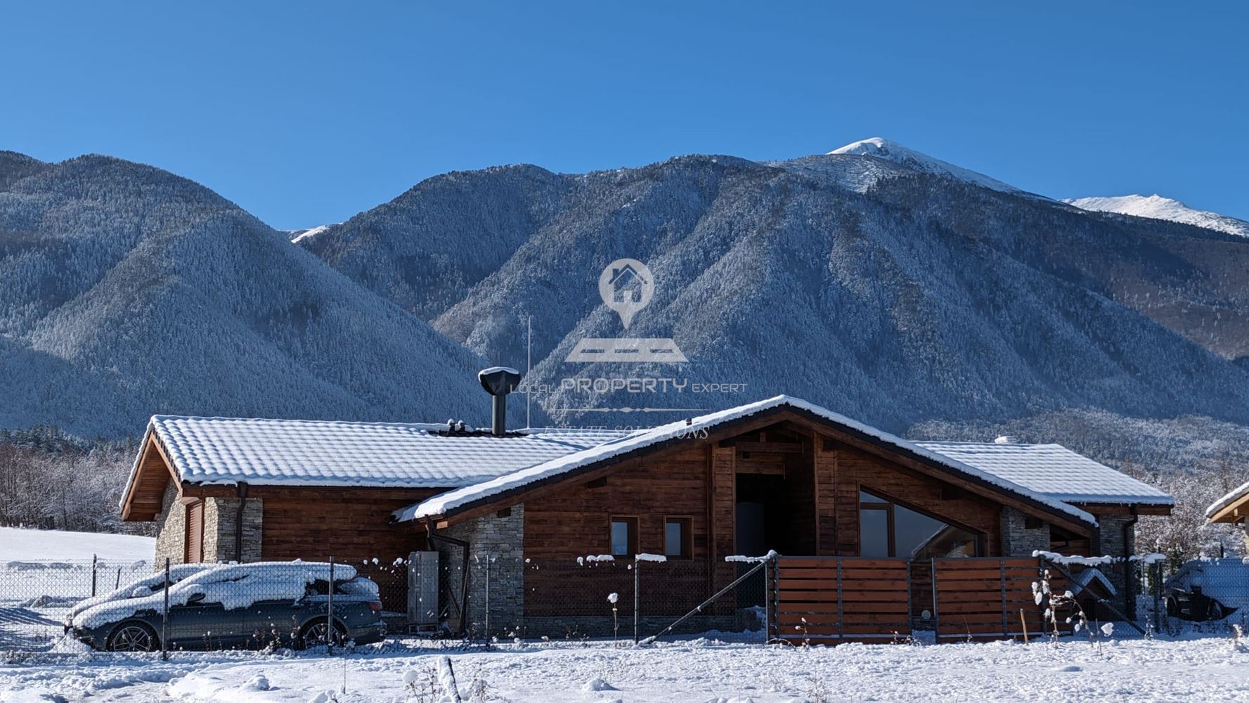 ЛУКСОЗНО И СТИЛНО ОБЗАВЕДЕНО ШАЛЕ В РАЙОНA НА "ПИРИН ГОЛФ & КЪНТРИ КЛУБ", М. КУКУРЕВО, ГР. РАЗЛОГ. - 0