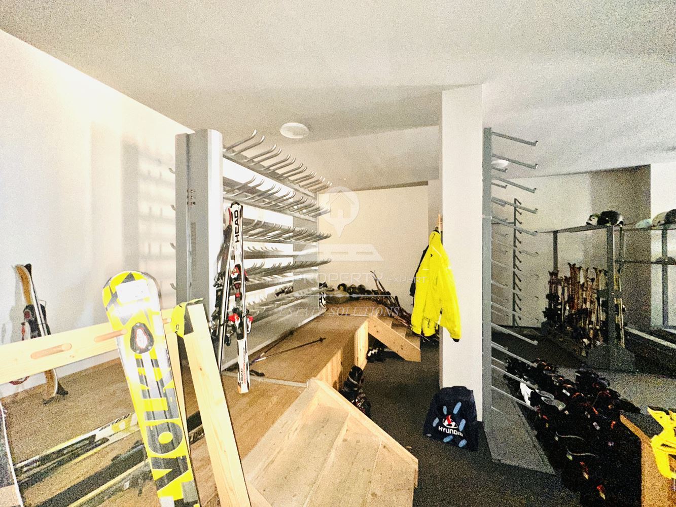 МАГАЗИН ПОД НАЕМ В КОМПЛЕКС "ПРЕДЕЛА", М. ГРАМАДЕТО, ГР. БАНСКО. - 0