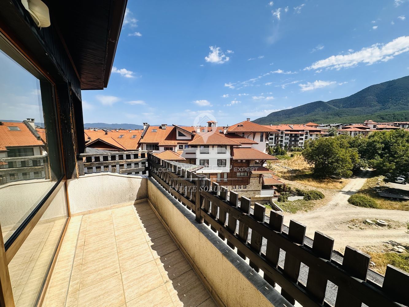 СТУДИО С ПАНОРАМНА ГЛЕДКА В ЖИЛИЩНА СГРАДА "ОРЧЪРД", КВ. ГЛАЗНЕ, ГР. БАНСКО. - 0