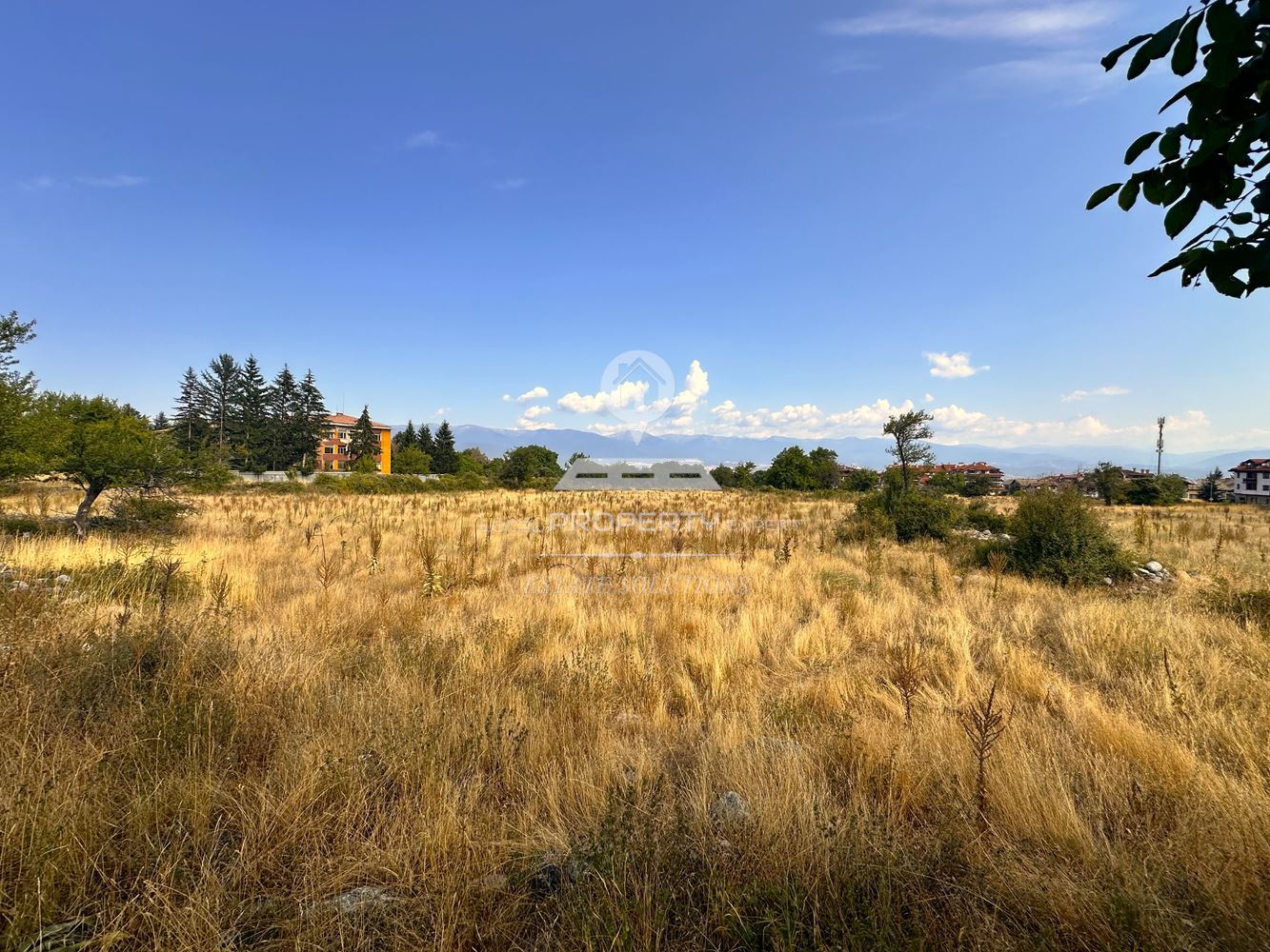 ЗЕМЯ С ВЪЗМОЖНОСТ ЗА РЕГУЛАЦИЯ В ЖИЛИЩНАТА ЧАСТ НА БАНСКО, МЕСТНОСТ ГИРАЧНИ УЛИЦИ. - 0