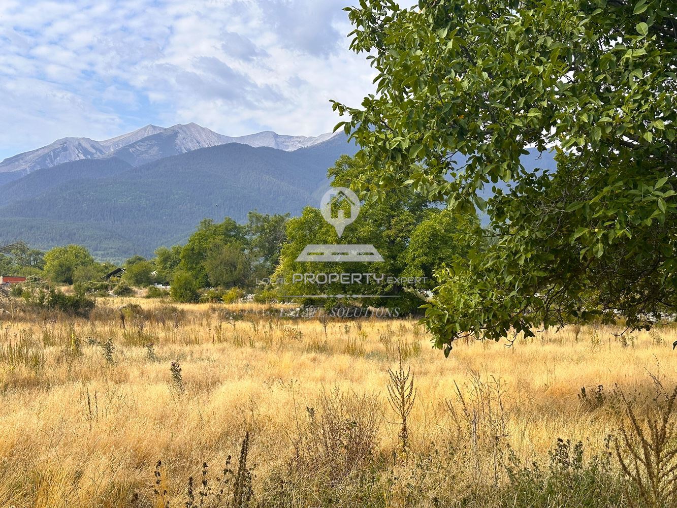 ЗЕМЯ С ВЪЗМОЖНОСТ ЗА РЕГУЛАЦИЯ В ЖИЛИЩНАТА ЧАСТ НА БАНСКО, МЕСТНОСТ ГИРАЧНИ УЛИЦИ. - 0
