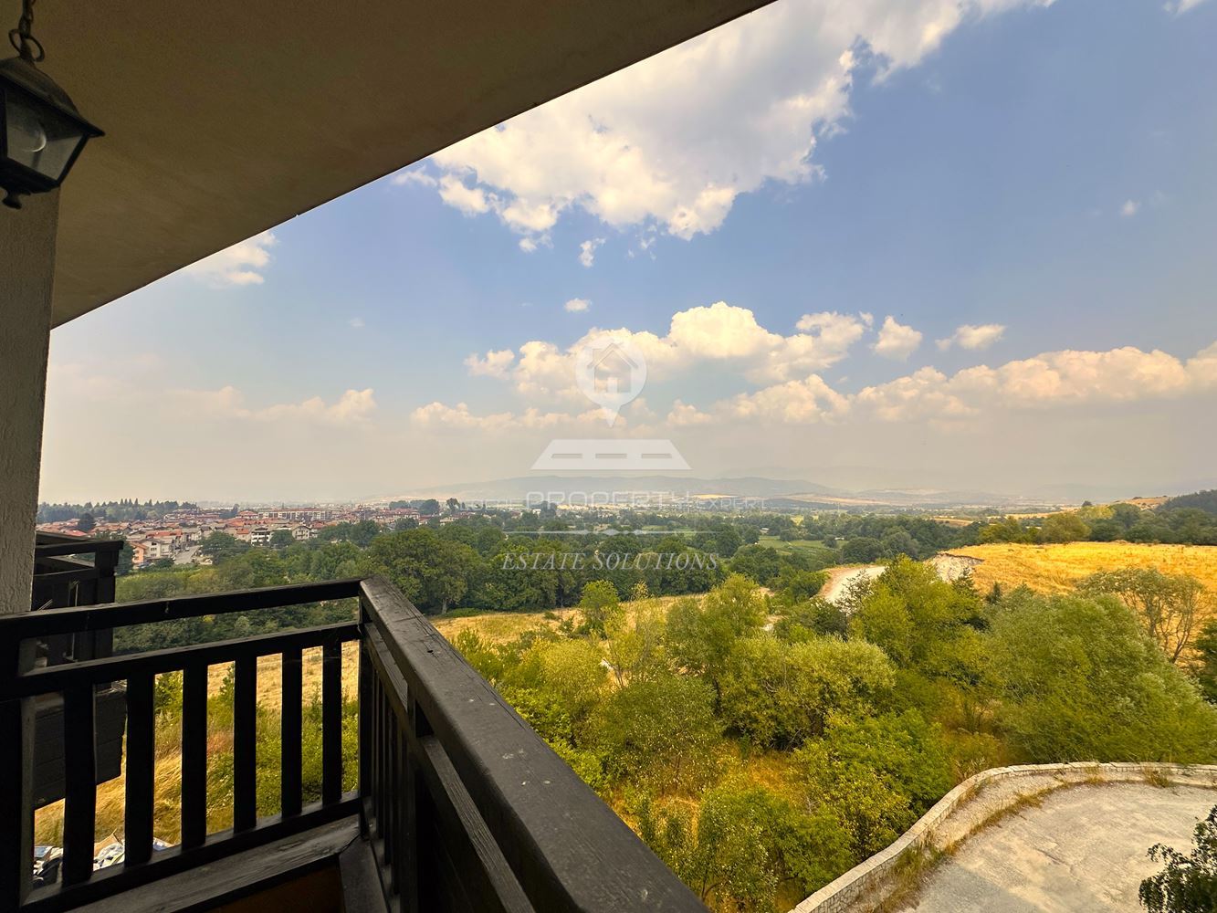 ПРОСТОРНО СТУДИО В ЖИЛИЩНА СГРАДА "ALL SEASON CLUB", ГР. БАНСКО - 0