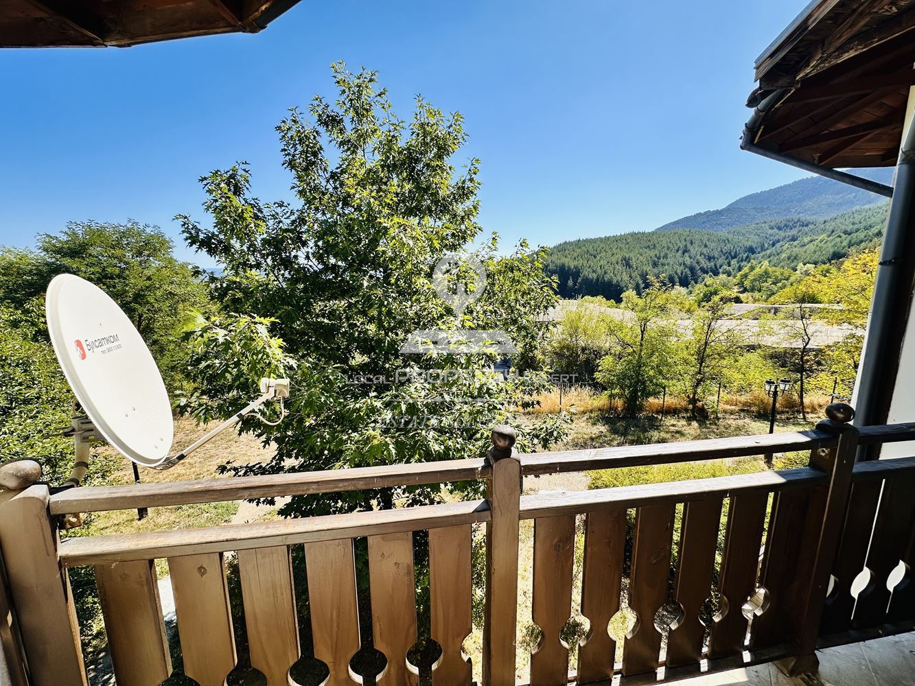 НАПЪЛНО ОБЗАВЕДЕНА ЕДНОФАМИЛНА КЪЩА НА ДВА ЕТАЖА, ПОД НАЕМ В КОМЛЕКС "PINE ROSE", МЕСТНОСТА "СВЕТИ ИВАН", ГР. БАНСКО. - 0