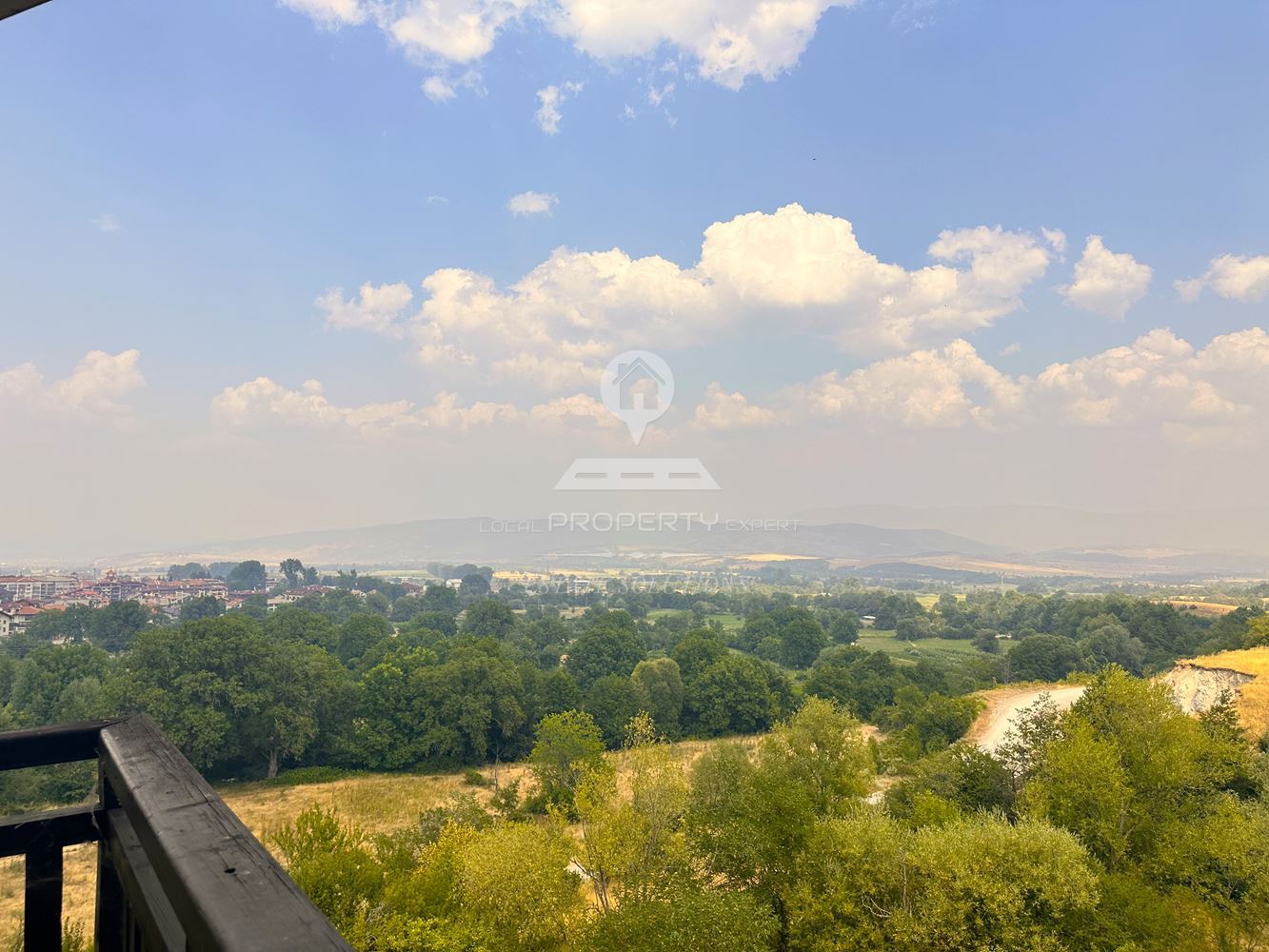 ПРОСТОРНО СТУДИО В ЖИЛИЩНА СГРАДА "ALL SEASON CLUB", ГР. БАНСКО - 0