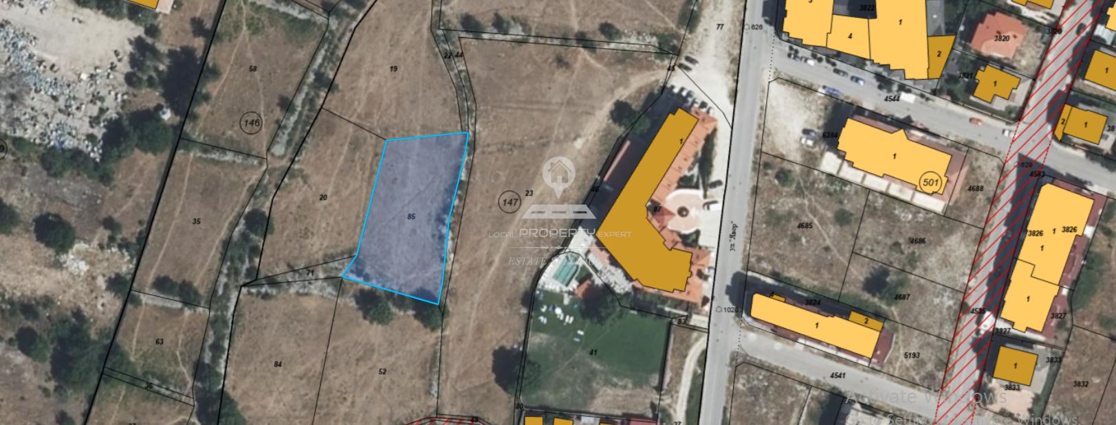 ЗЕМЯ С ВЪЗМОЖНОСТ ЗА РЕГУЛАЦИЯ В ЖИЛИЩНАТА ЧАСТ НА БАНСКО, МЕСТНОСТ ГИРАЧНИ УЛИЦИ. - 0