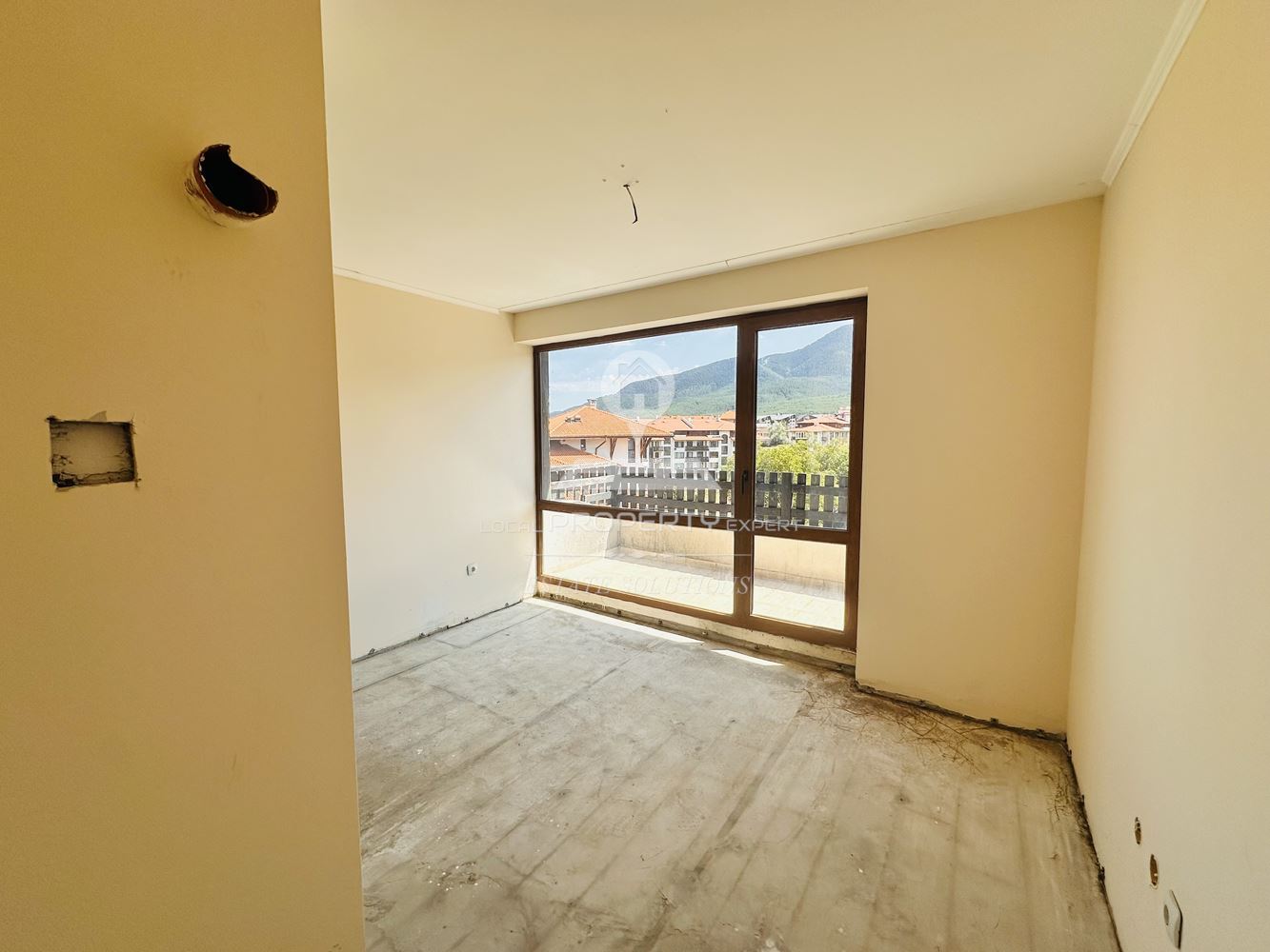 СТУДИО С ПАНОРАМНА ГЛЕДКА В ЖИЛИЩНА СГРАДА "ОРЧЪРД", КВ. ГЛАЗНЕ, ГР. БАНСКО. - 0