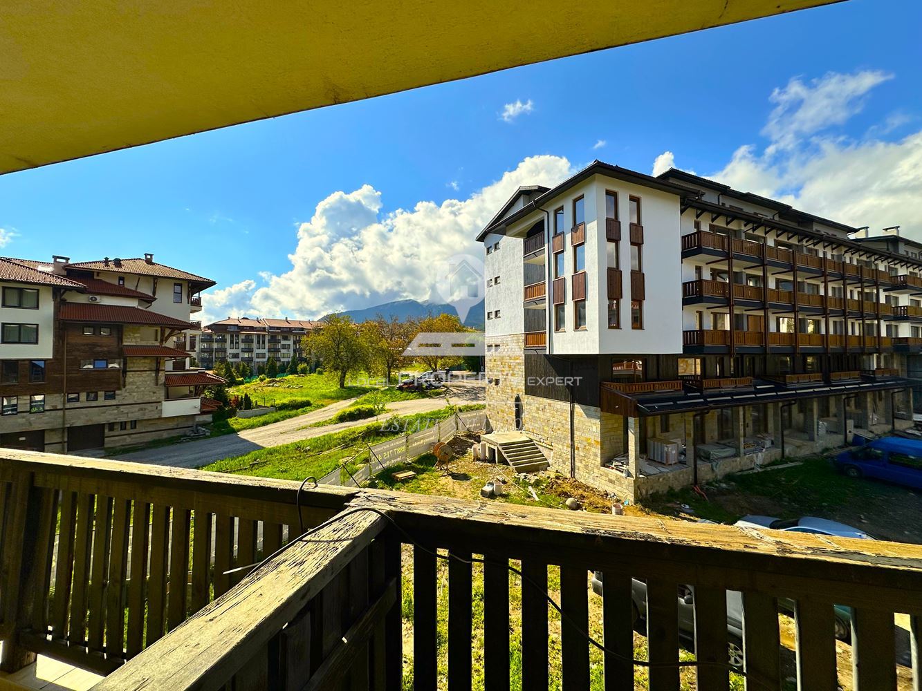 ЮЖЕН ДВУСТАЕН АПАРТАМЕНТ В ЖИЛИЩНА СГРАДА "ORCHARD", ГР. БАНСКО - 0