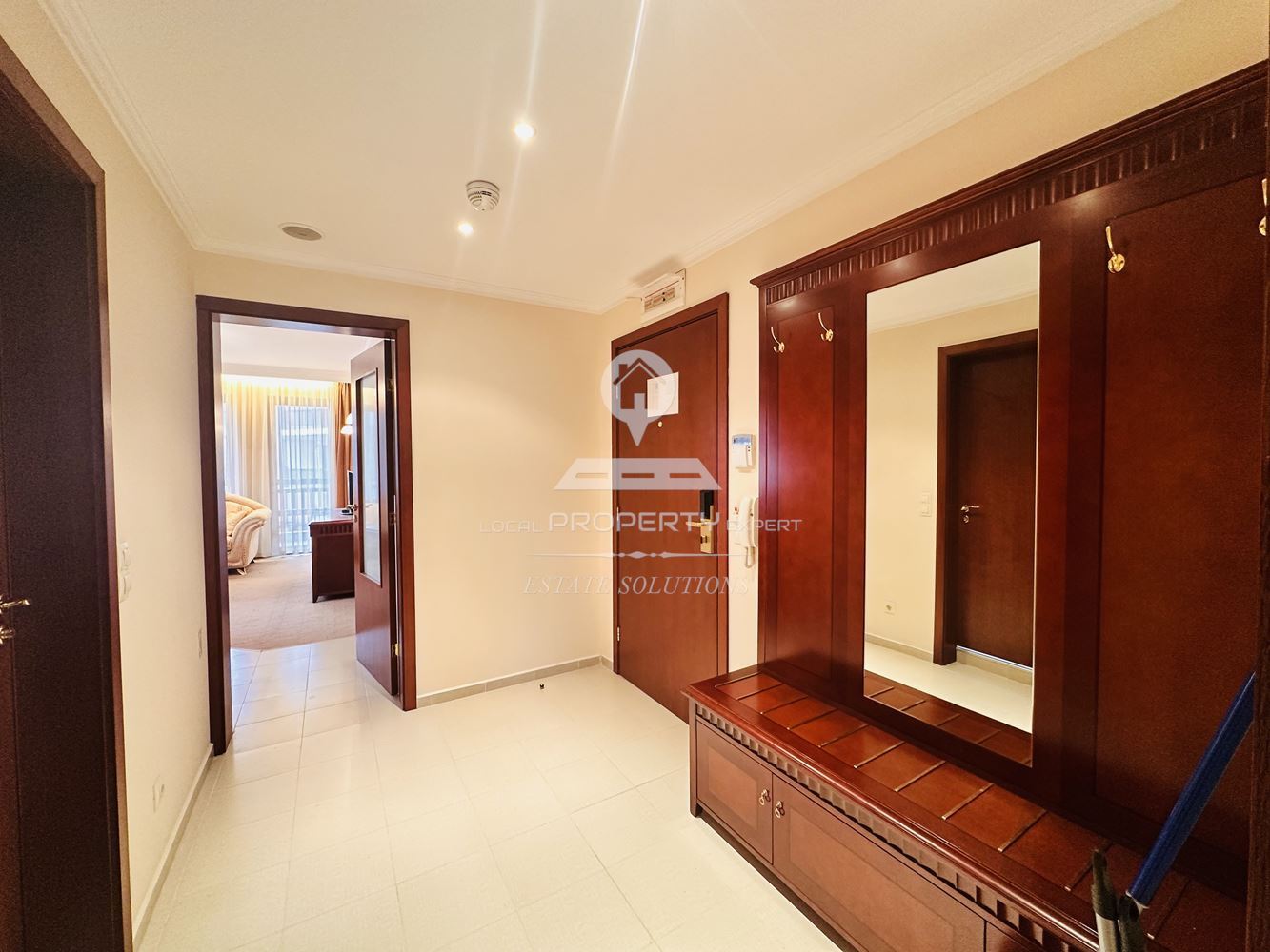 ЛУКСОЗНО ОБЗАВЕДЕН ДВУСТАЕН АПАРТАМЕНТ В КОМПЛЕКС "ДАУН ТАУН", УЛ. СТРАГИТЕ, КВ. ГЛАЗНЕ, ГР. БАНСКО. - 0