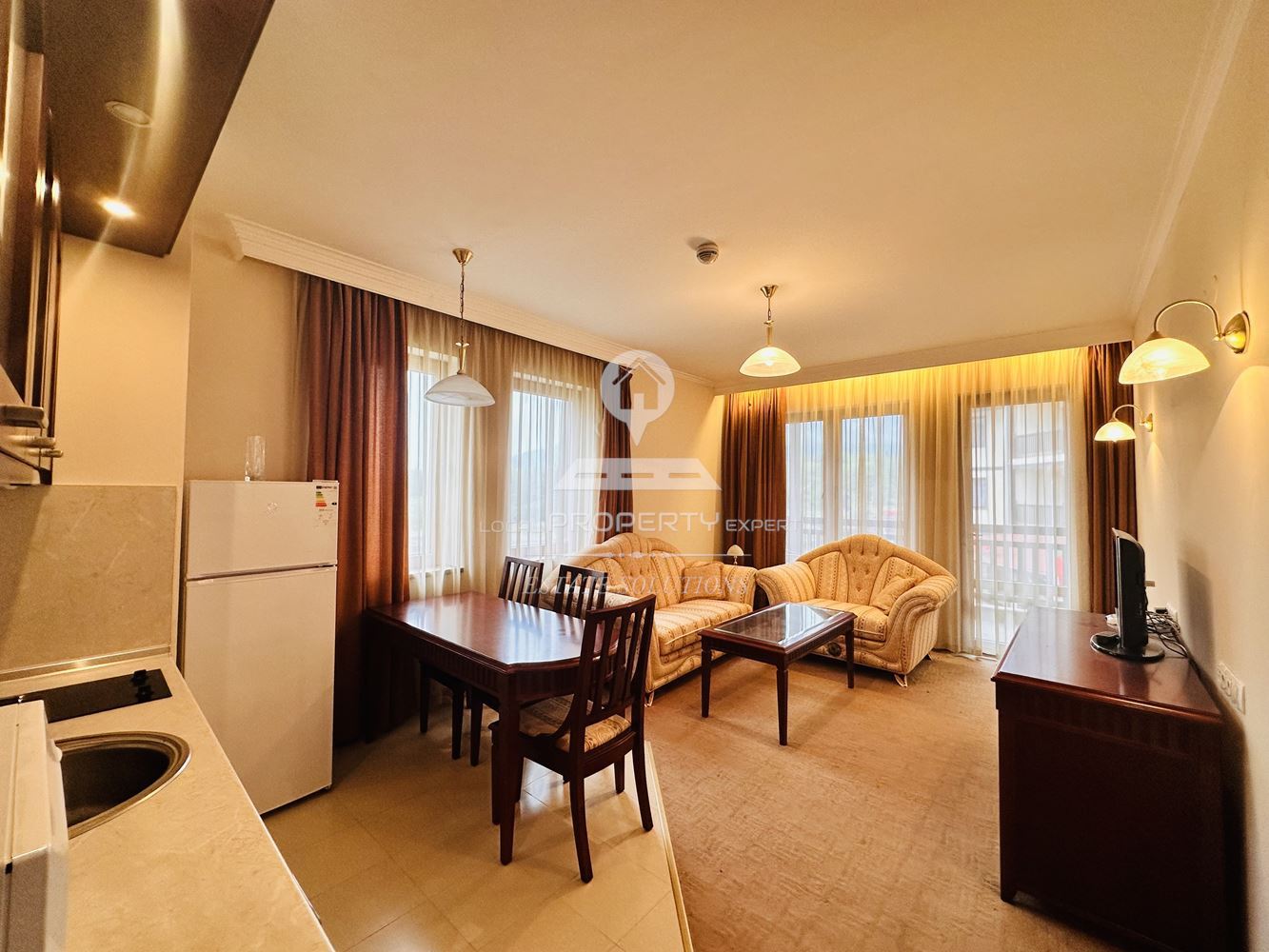 ЛУКСОЗНО ОБЗАВЕДЕН ДВУСТАЕН АПАРТАМЕНТ В КОМПЛЕКС "ДАУН ТАУН", УЛ. СТРАГИТЕ, КВ. ГЛАЗНЕ, ГР. БАНСКО. - 0