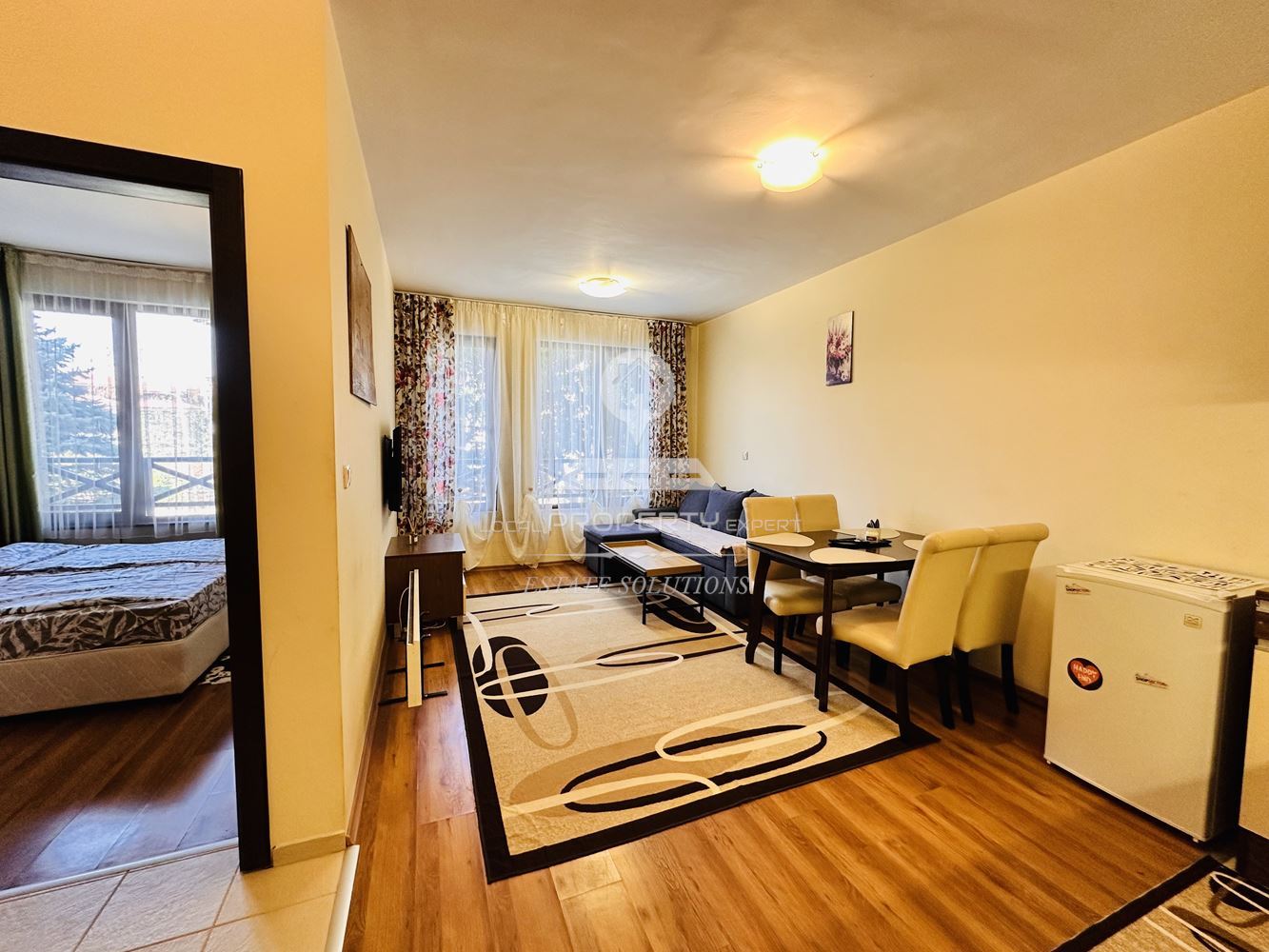 НАПЪЛНО ОБЗАВЕДЕН, ДВУСТАЕН АПАРТАМЕНТ В ЖИЛЩНА СГРАДА С ТОП ЛОКАЦИЯ В , КВ. ГРАМАДЕТО, ГР. БАНСКО. - 0