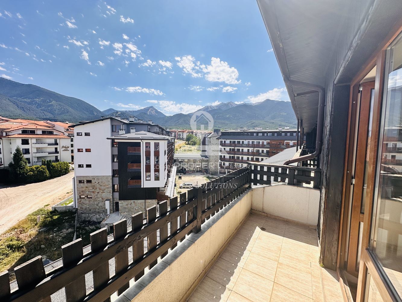 СТУДИО С ПАНОРАМНА ГЛЕДКА В ЖИЛИЩНА СГРАДА "ОРЧЪРД", КВ. ГЛАЗНЕ, ГР. БАНСКО. - 0