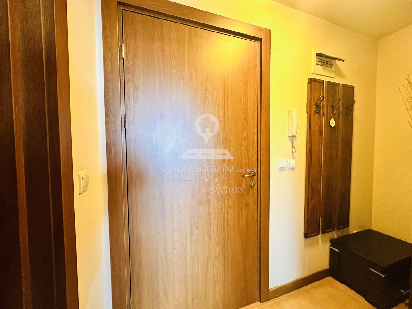 НАПЪЛНО ОБЗАВЕДЕНО СТУДИО В КОМПЛЕКС "ИГЪЛ ЛОДЖ'', УЛ. НАЙДЕН ГЕРОВ 42, ГР. БАНСКО. - 0