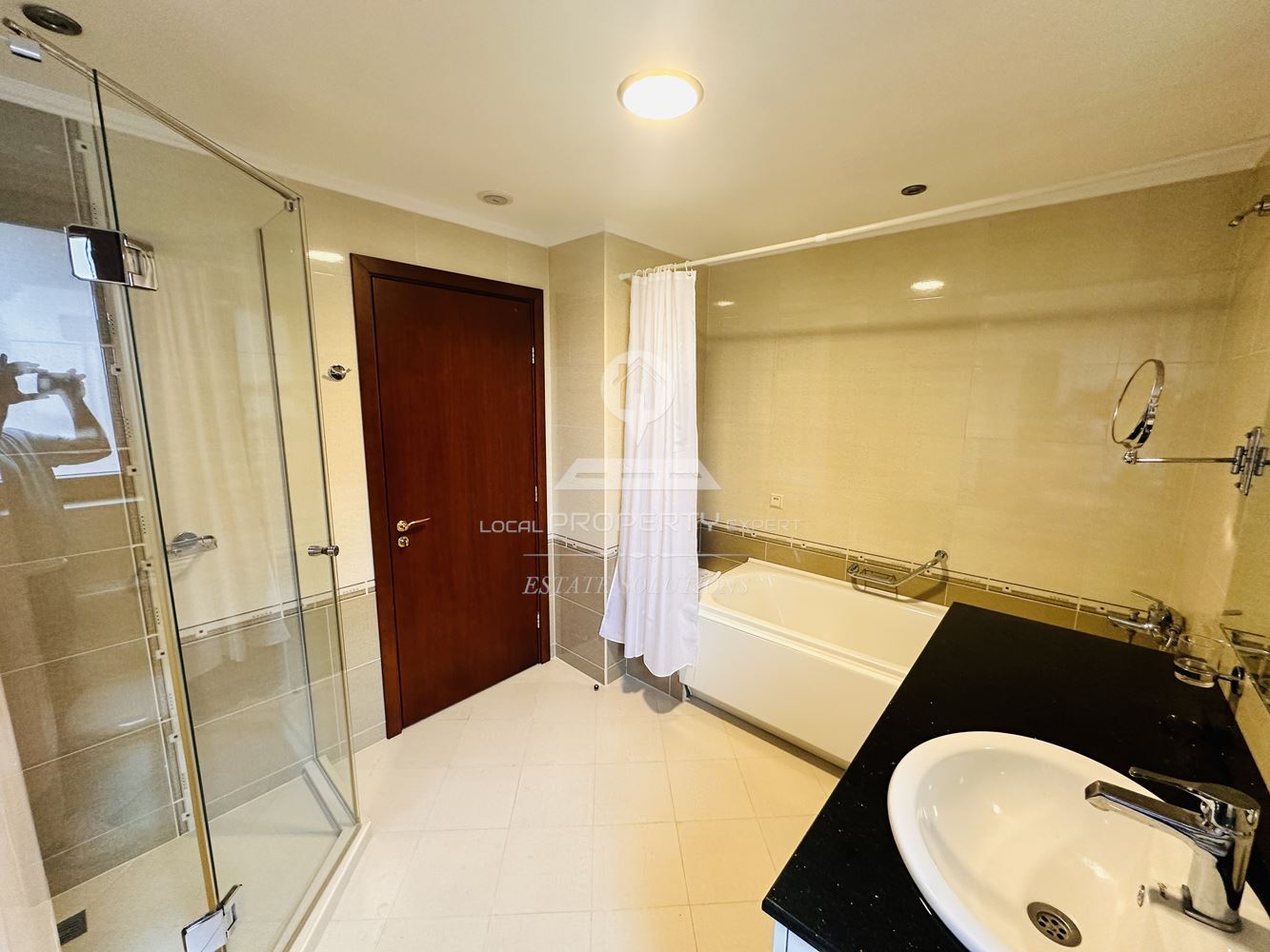 ЛУКСОЗНО ОБЗАВЕДЕН ДВУСТАЕН АПАРТАМЕНТ В КОМПЛЕКС "ДАУН ТАУН", УЛ. СТРАГИТЕ, КВ. ГЛАЗНЕ, ГР. БАНСКО. - 0