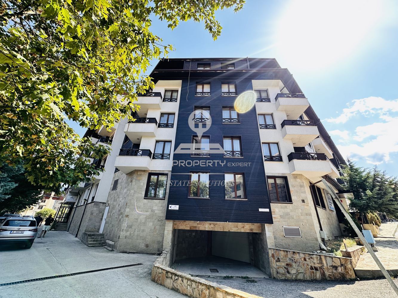 НАПЪЛНО ОБЗАВЕДЕН, ДВУСТАЕН АПАРТАМЕНТ В ЖИЛЩНА СГРАДА С ТОП ЛОКАЦИЯ В , КВ. ГРАМАДЕТО, ГР. БАНСКО. - 0