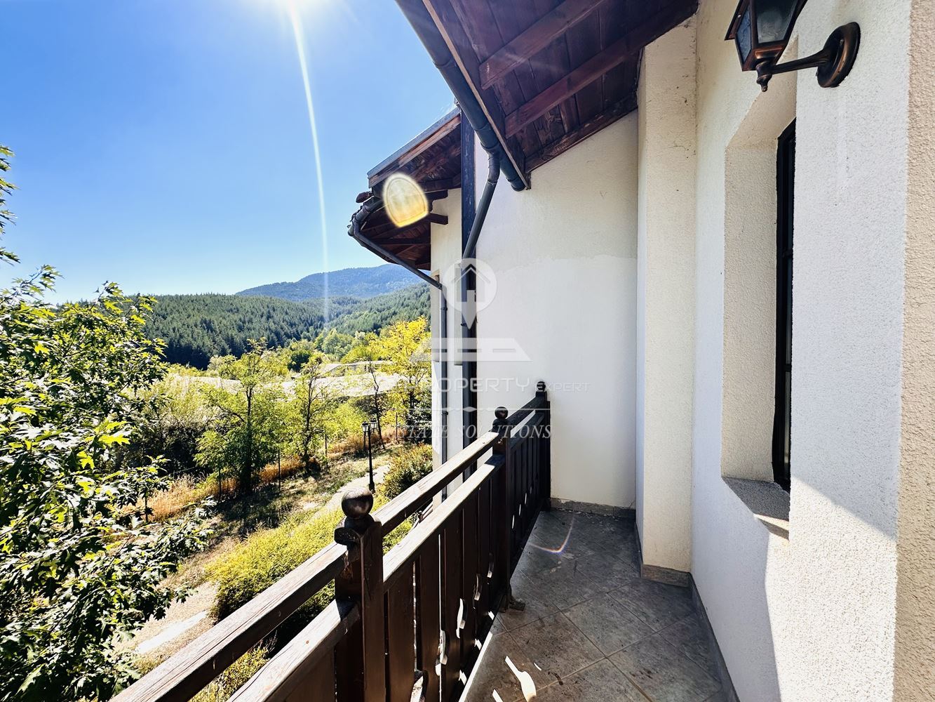 НАПЪЛНО ОБЗАВЕДЕНА ЕДНОФАМИЛНА КЪЩА НА ДВА ЕТАЖА, ПОД НАЕМ В КОМЛЕКС "PINE ROSE", МЕСТНОСТА "СВЕТИ ИВАН", ГР. БАНСКО. - 0