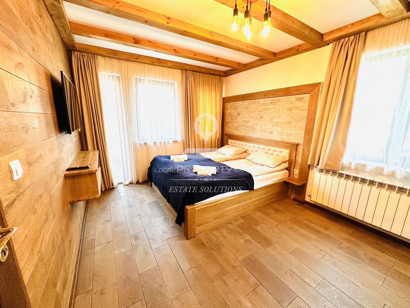 ЛУКСОЗНО ОБЗАВЕДЕН ДВУСТАЕН АПАРТАМЕНТ В ЖЛИЛИЩНА СГРАДА С ТОП ЛОКАЦИЯ НА УЛ. "ХАН АСПАРУХ", КВ.ГЛАЗНЕ, ГР. БАНСКО. - 0