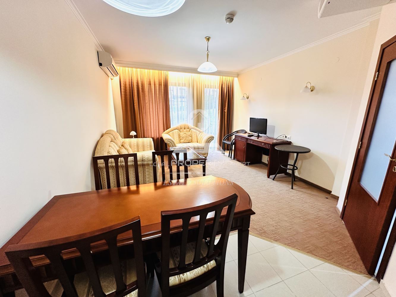 ЛУКСОЗНО ОБЗАВЕДЕН ДВУСТАЕН АПАРТАМЕНТ В КОМПЛЕКС "ДАУН ТАУН", УЛ. СТРАГИТЕ, КВ. ГЛАЗНЕ, ГР. БАНСКО. - 0