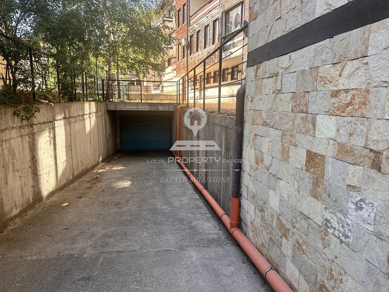 ПАРКОМЯСТО В ПОДЗЕМЕН ГАРАЖ В ЖИЛИЩНА СГРАДА "МАУНТАЙН ПАРАДАЙС", КВ. ГЛАЗНЕ, ГР. БАНСКО - 0