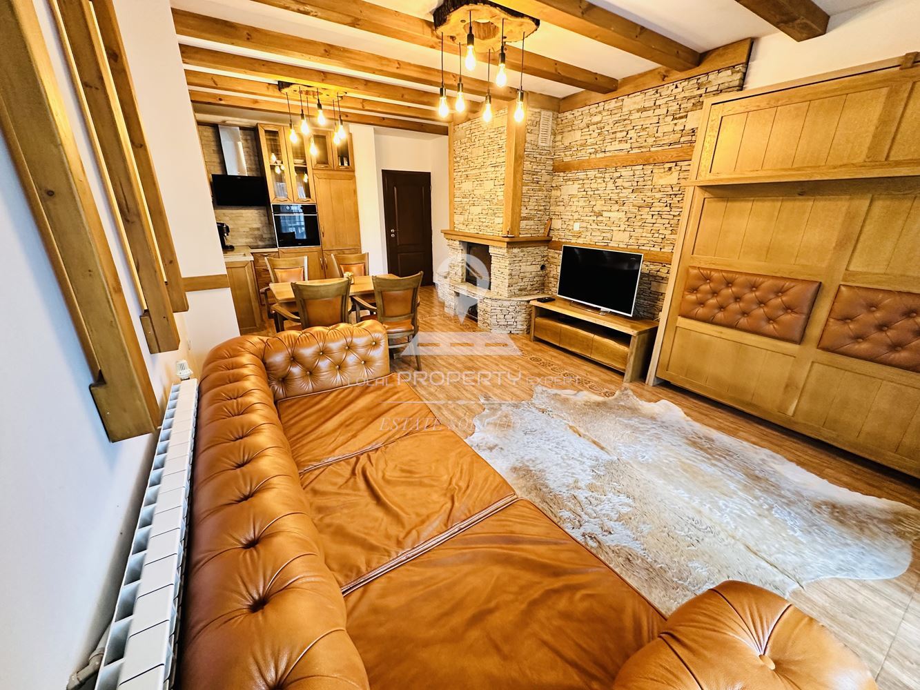 ЛУКСОЗНО ОБЗАВЕДЕН ДВУСТАЕН АПАРТАМЕНТ В ЖЛИЛИЩНА СГРАДА С ТОП ЛОКАЦИЯ НА УЛ. "ХАН АСПАРУХ", КВ.ГЛАЗНЕ, ГР. БАНСКО. - 0