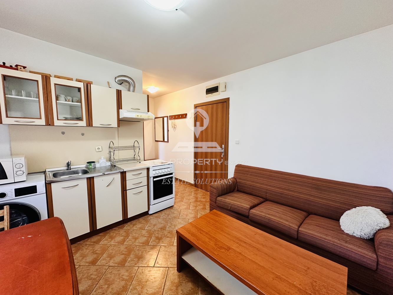 ОБЗАВЕДЕН, ДВУСТАЕН АПАРТАМЕНТ ПОД НАЕМ В ЖИЛИЩНА СГРАДА "ПРЕСПА", М. ''ГРАМАДЕТО'', ГР. БАНСКО - 0